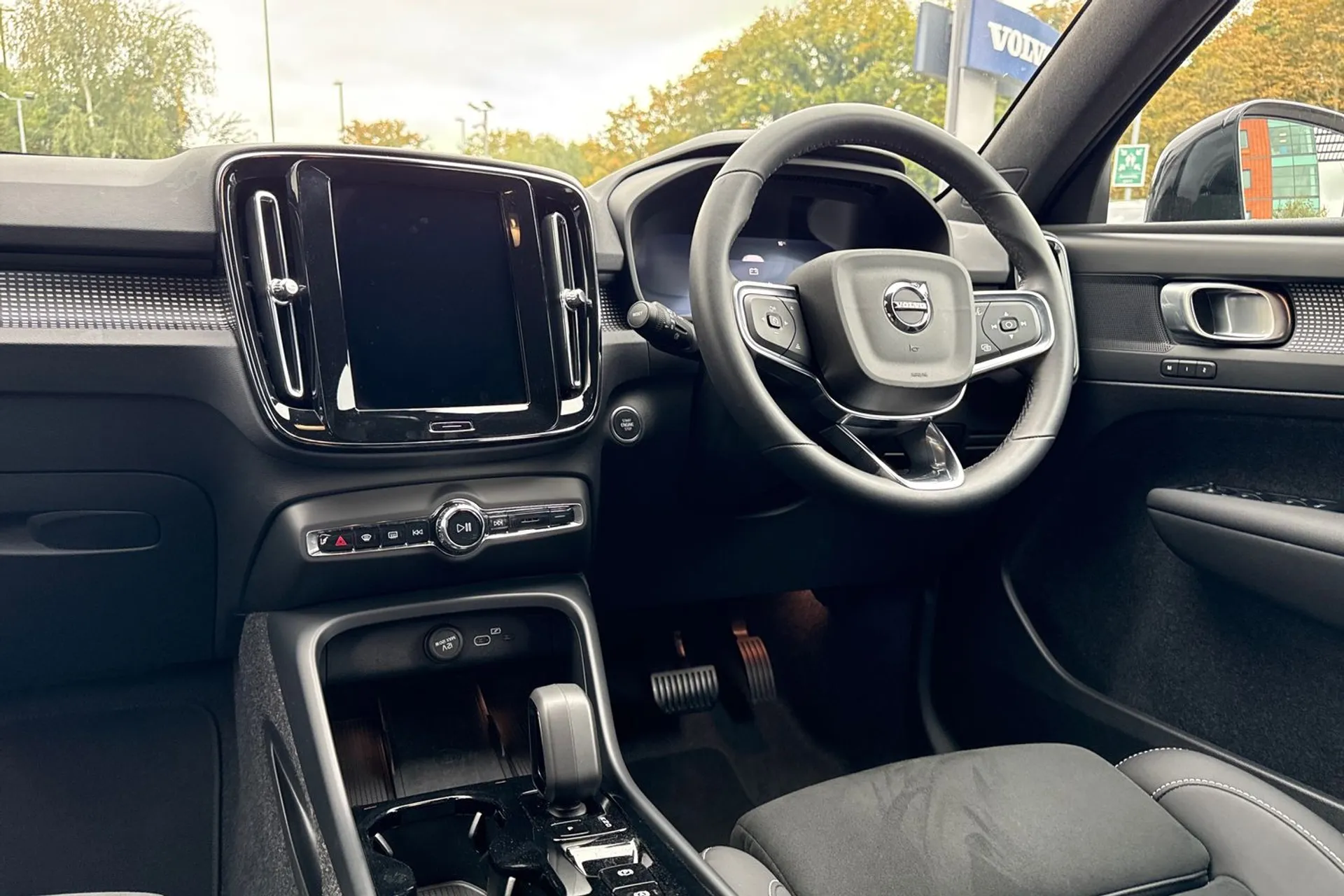 Volvo XC40 thumbnail image number 34