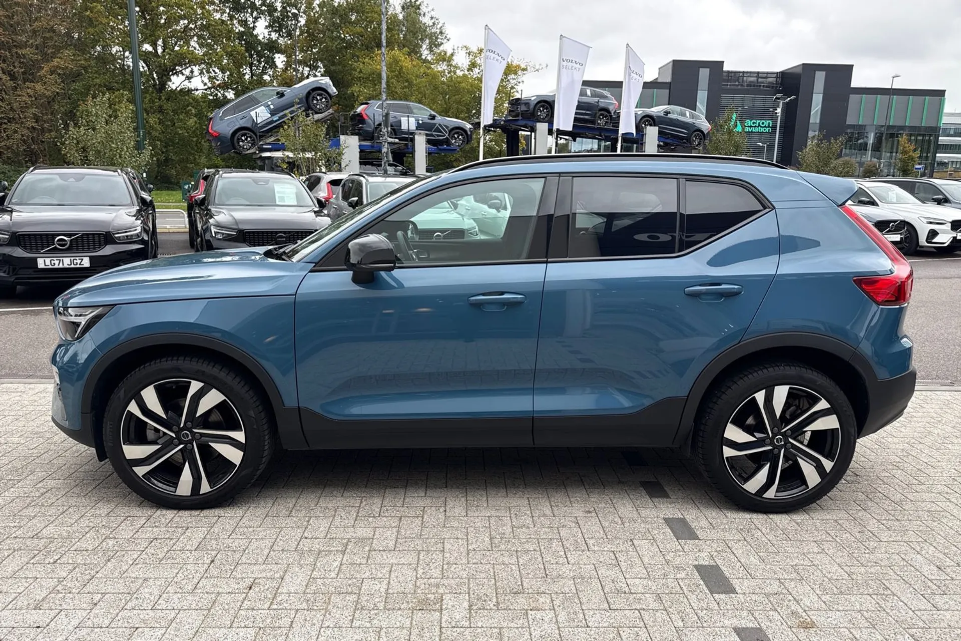 Volvo XC40 thumbnail image number 10