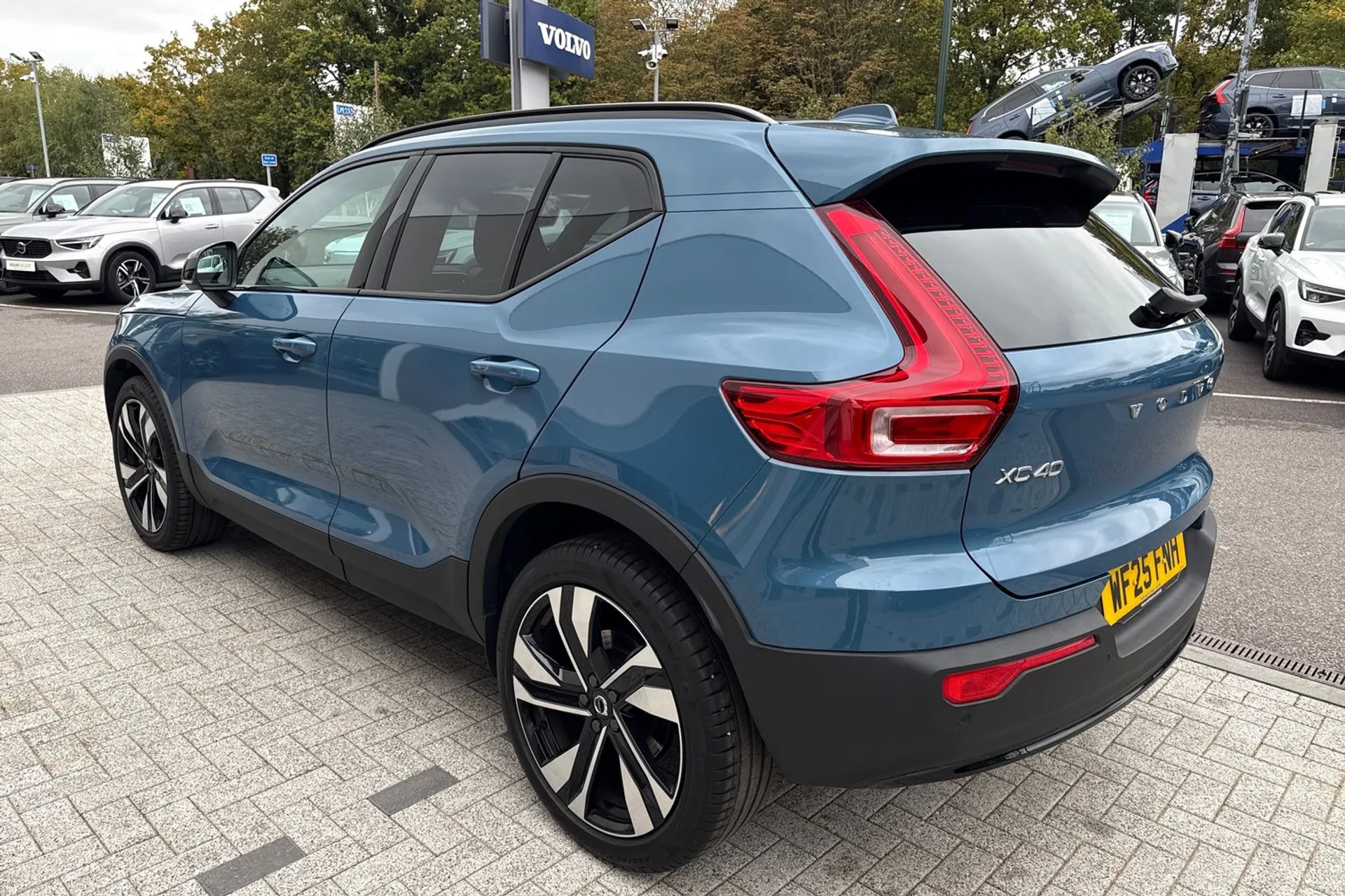Volvo XC40 thumbnail image number 9