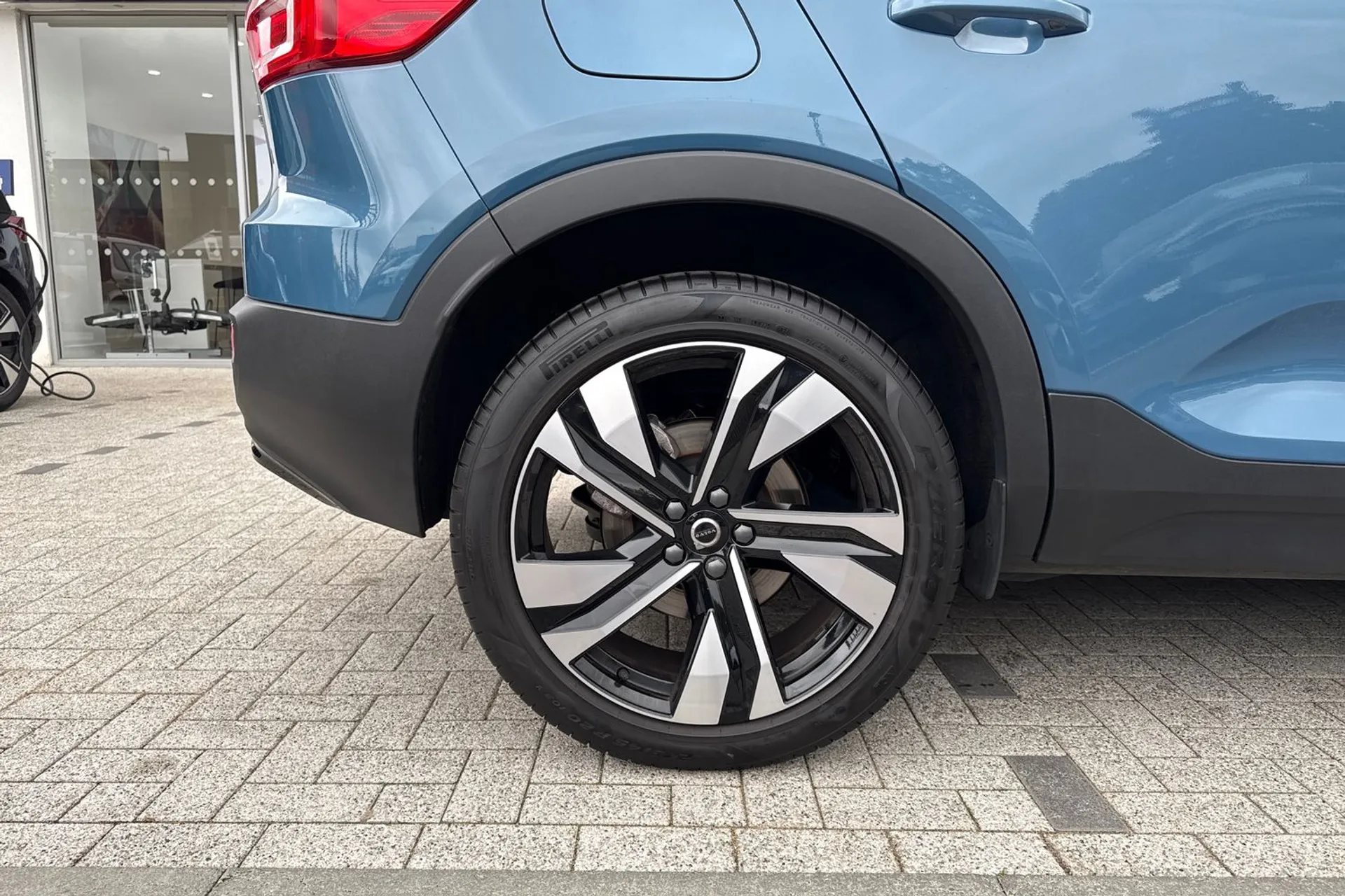 Volvo XC40 thumbnail image number 13