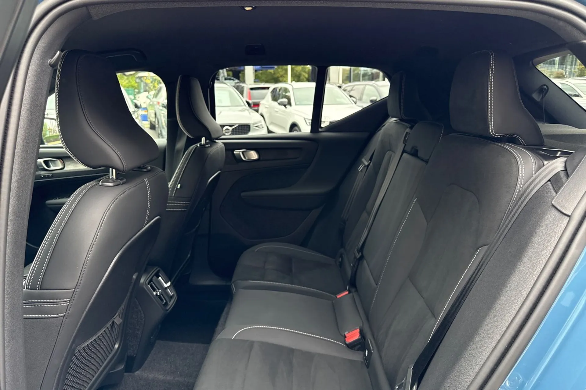 Volvo XC40 thumbnail image number 29