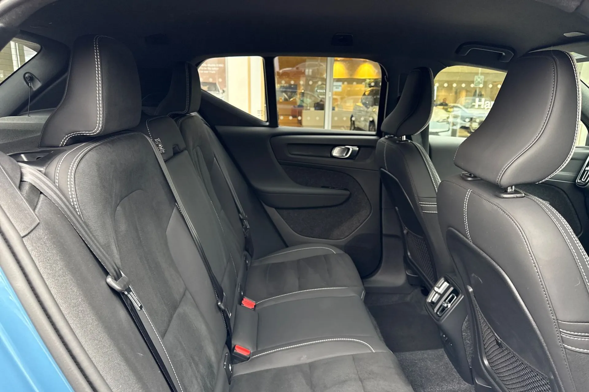 Volvo XC40 thumbnail image number 22