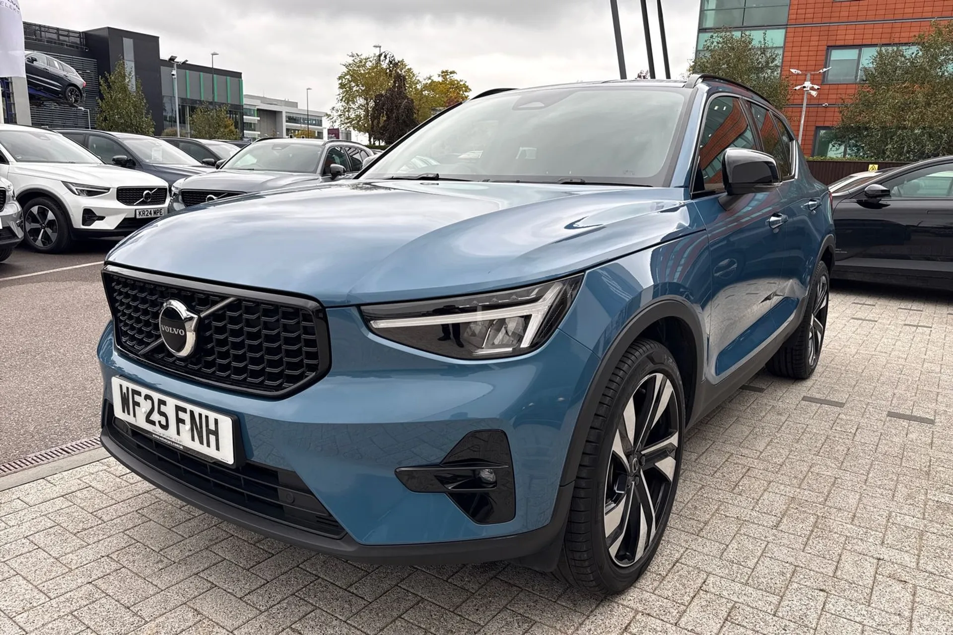Volvo XC40 thumbnail image number 11
