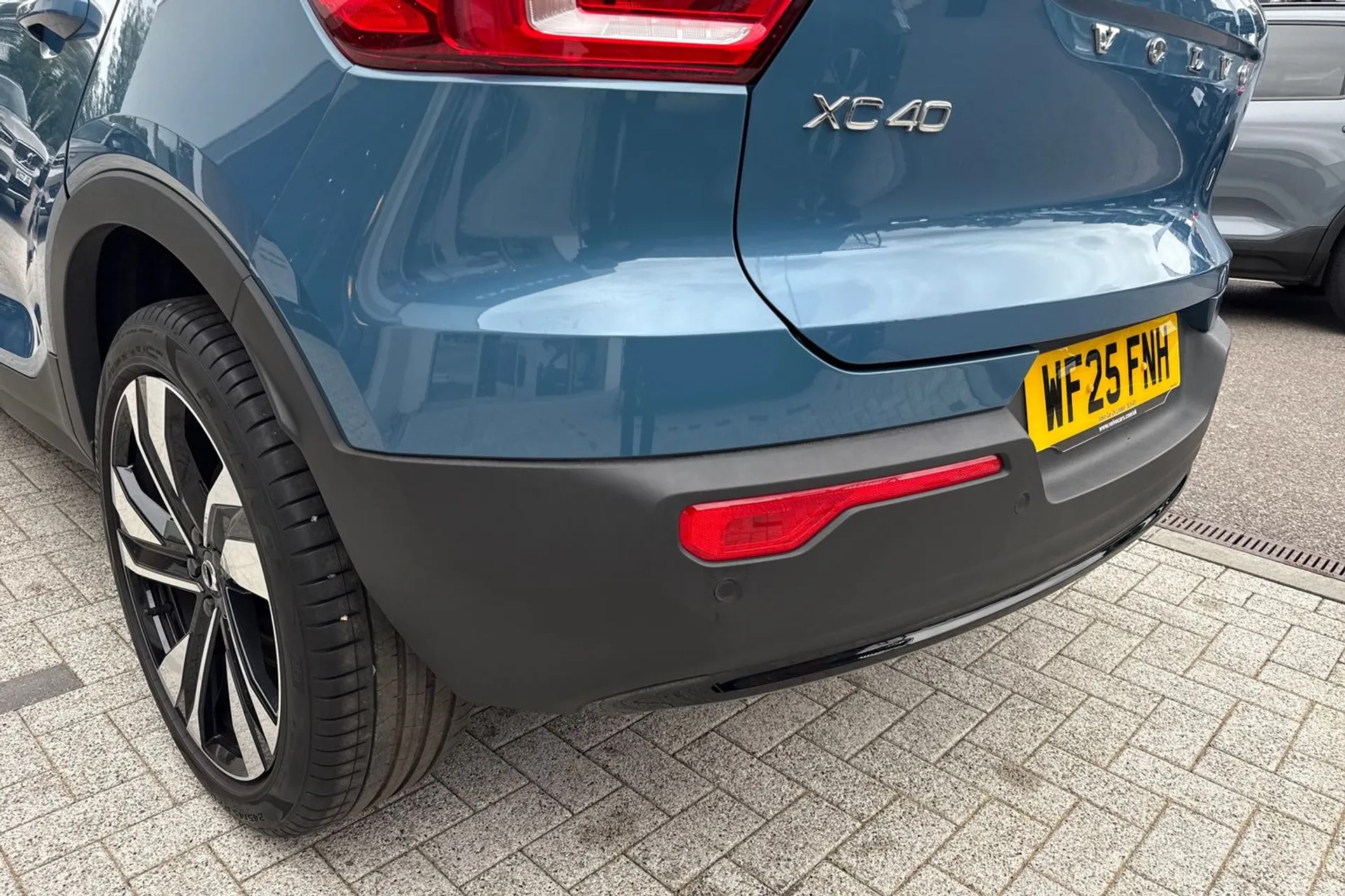 Volvo XC40 thumbnail image number 17