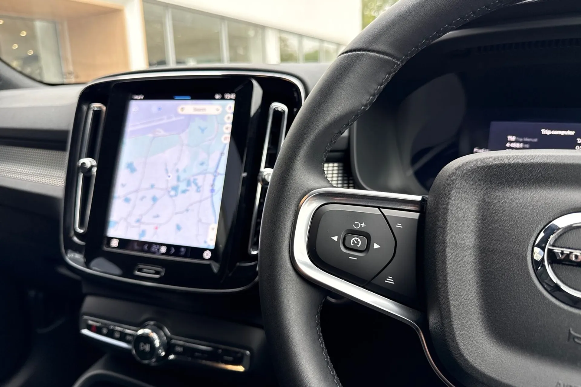 Volvo XC40 thumbnail image number 35