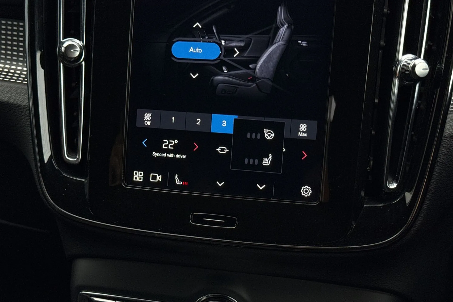 Volvo XC40 thumbnail image number 39