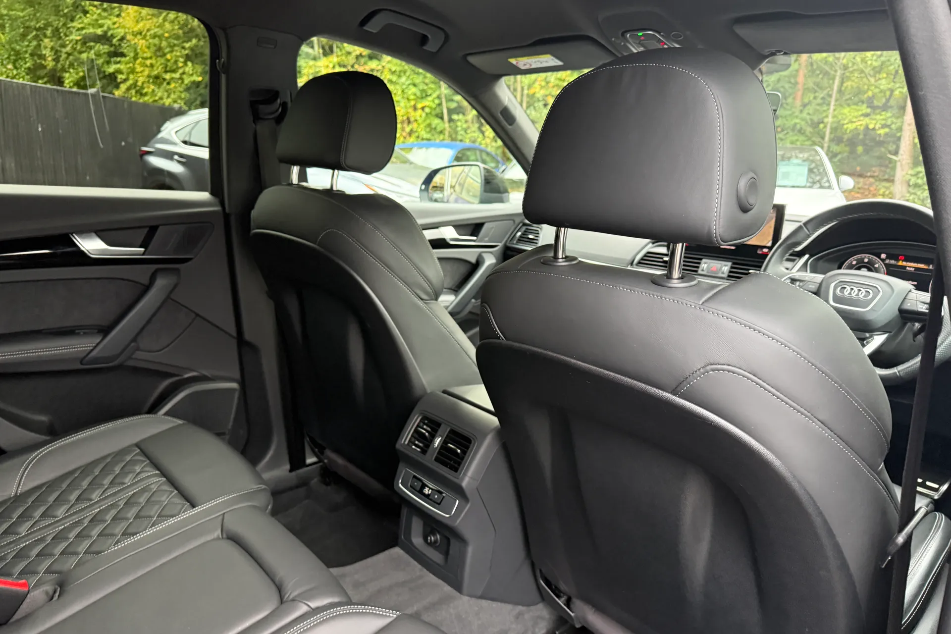 Audi Q5 thumbnail image number 30