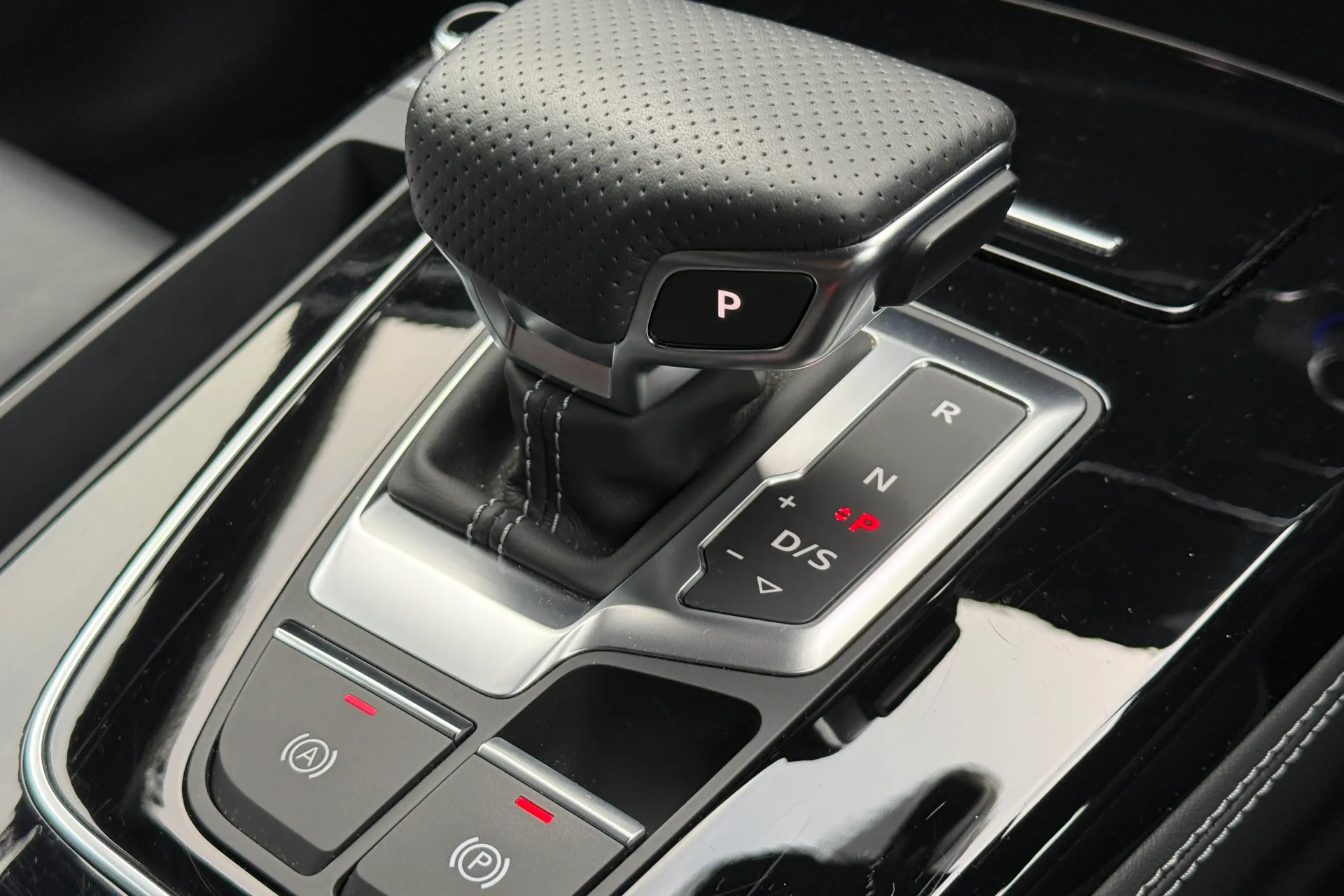 Audi Q5 thumbnail image number 21