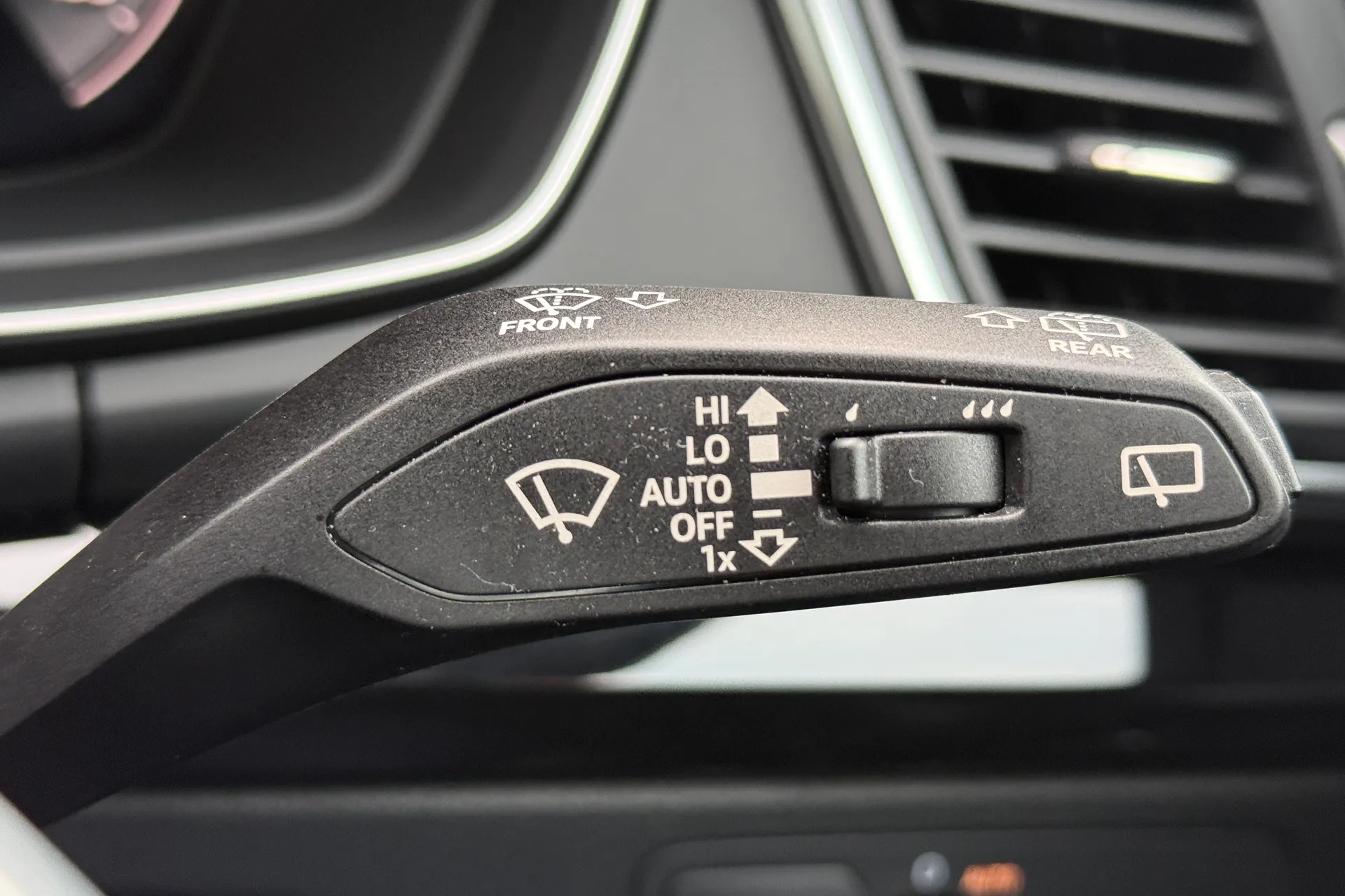 Audi Q5 thumbnail image number 15