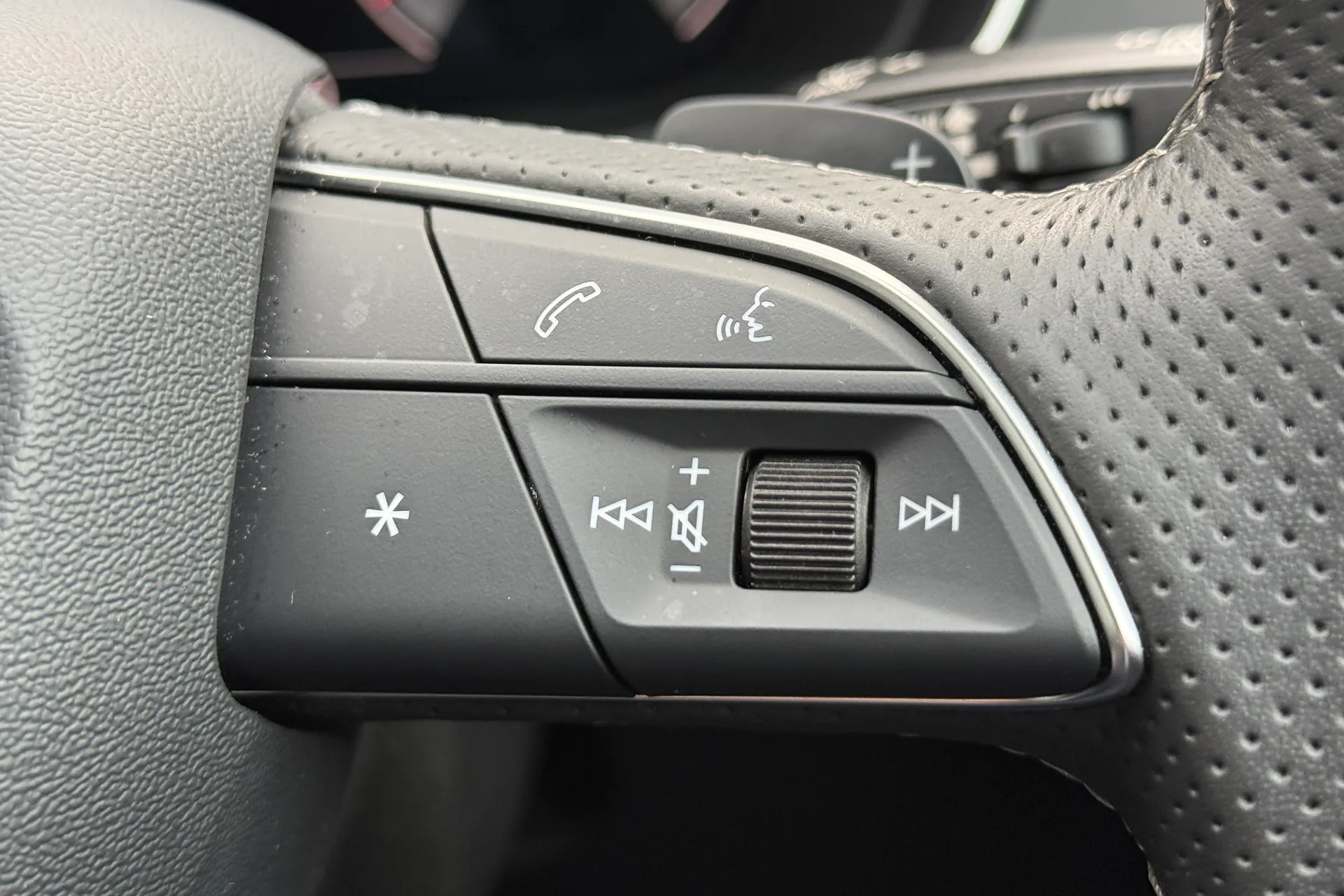 Audi Q5 thumbnail image number 12