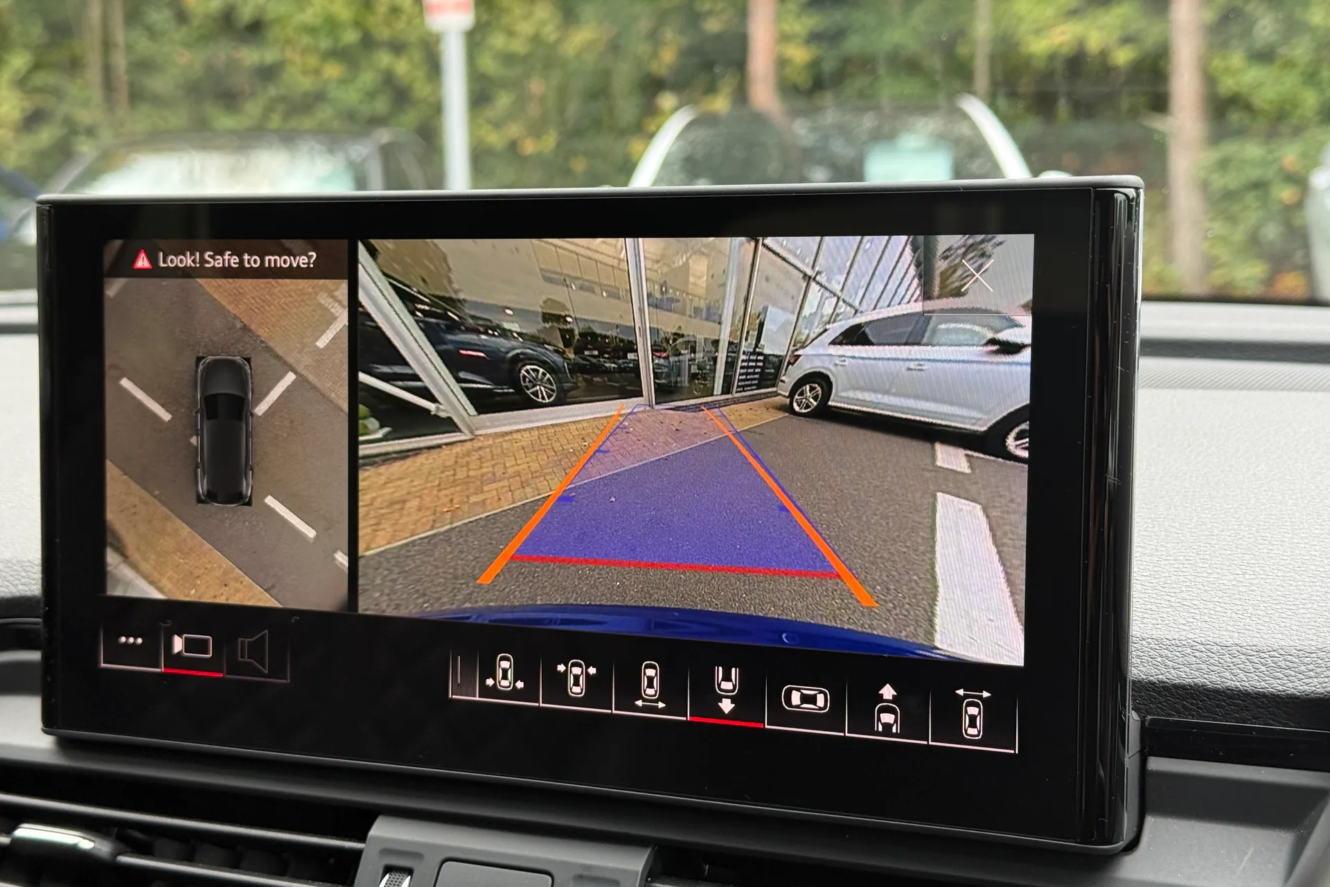 Audi Q5 thumbnail image number 5