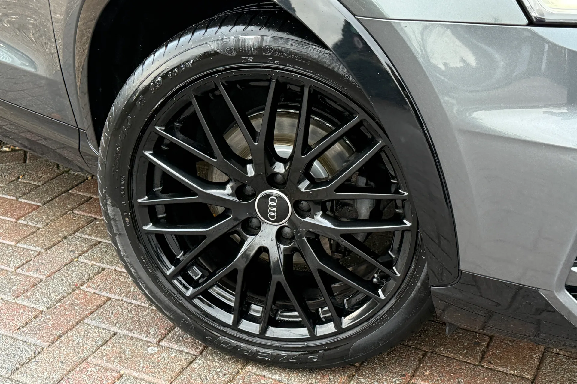 Audi Q3 thumbnail image number 8