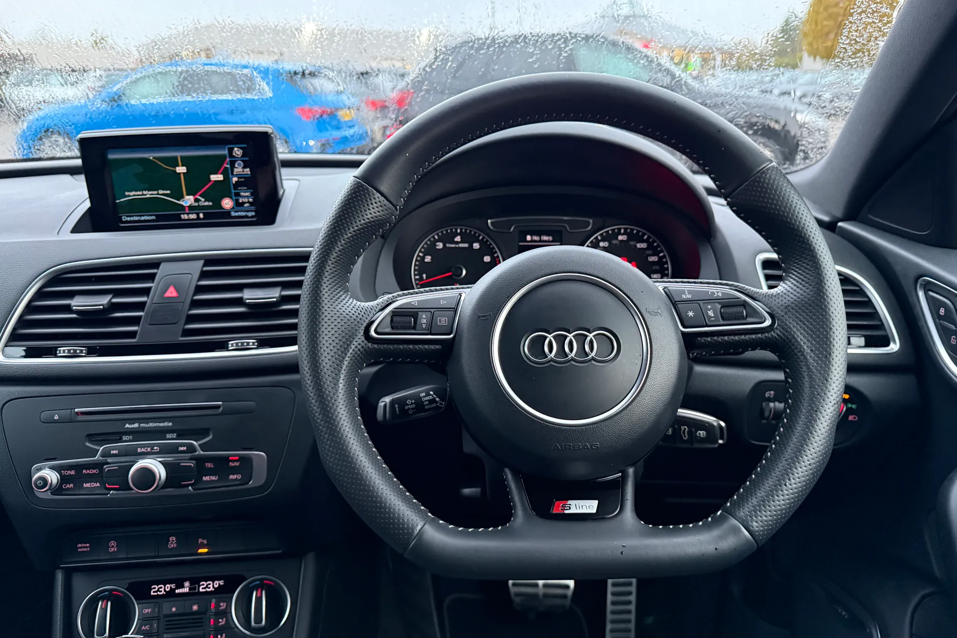 Audi Q3 thumbnail image number 6