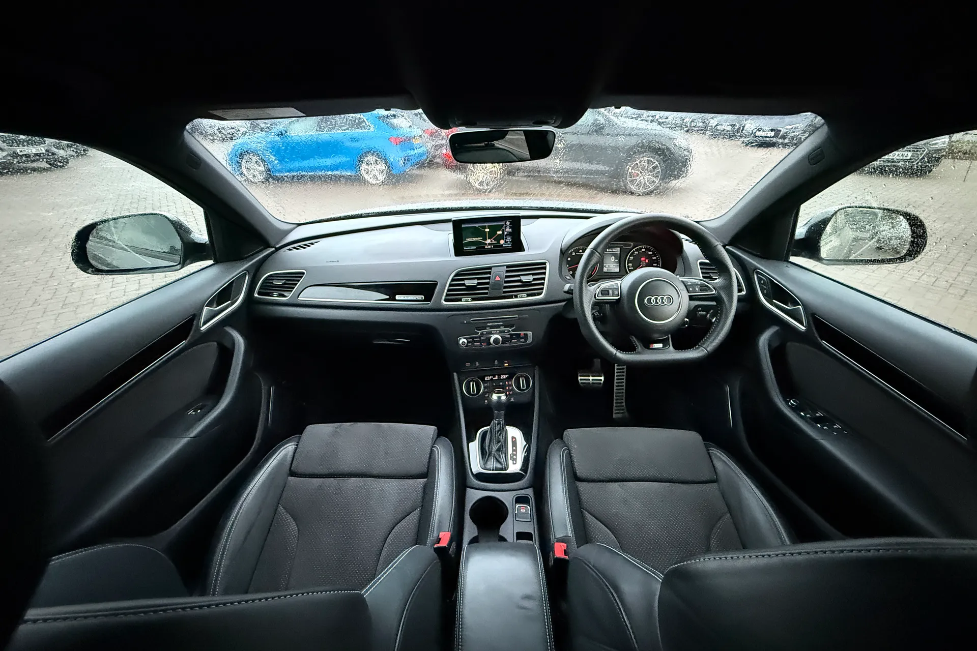 Audi Q3 thumbnail image number 3