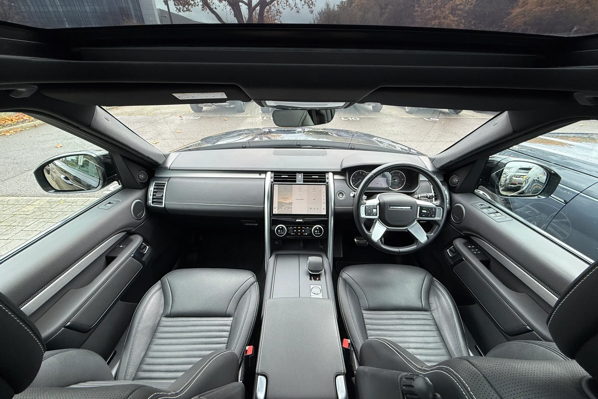 LAND ROVER DISCOVERY thumbnail image number 3