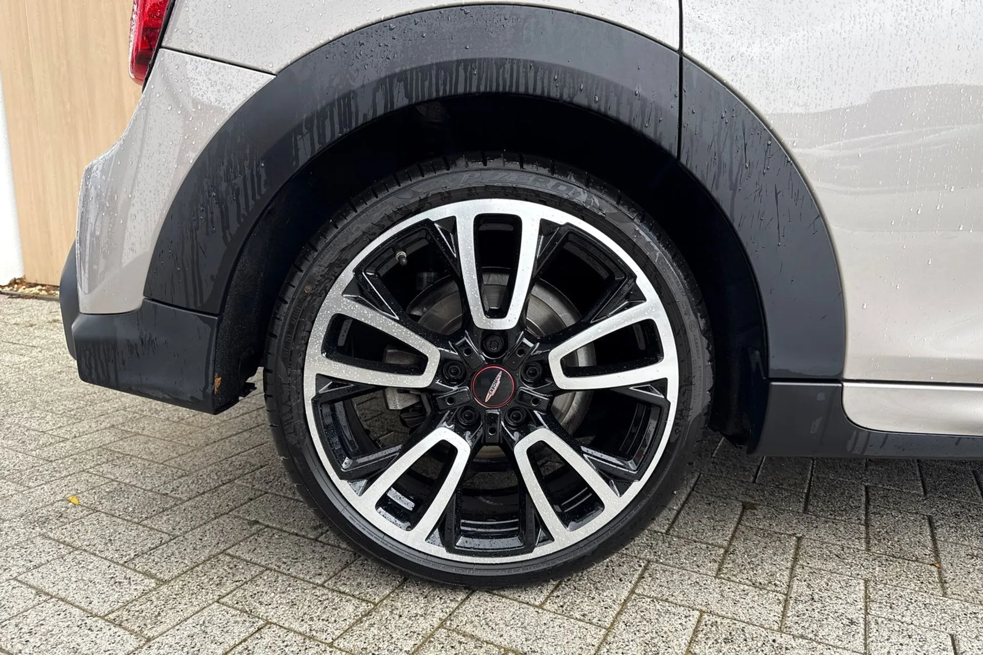 MINI HATCHBACK thumbnail image number 13