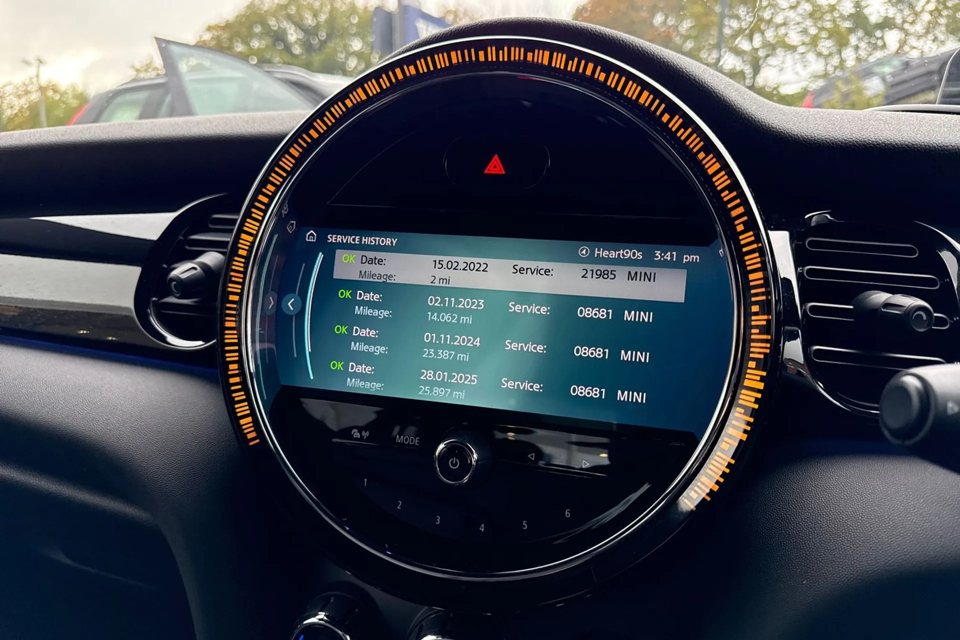 MINI HATCHBACK thumbnail image number 40