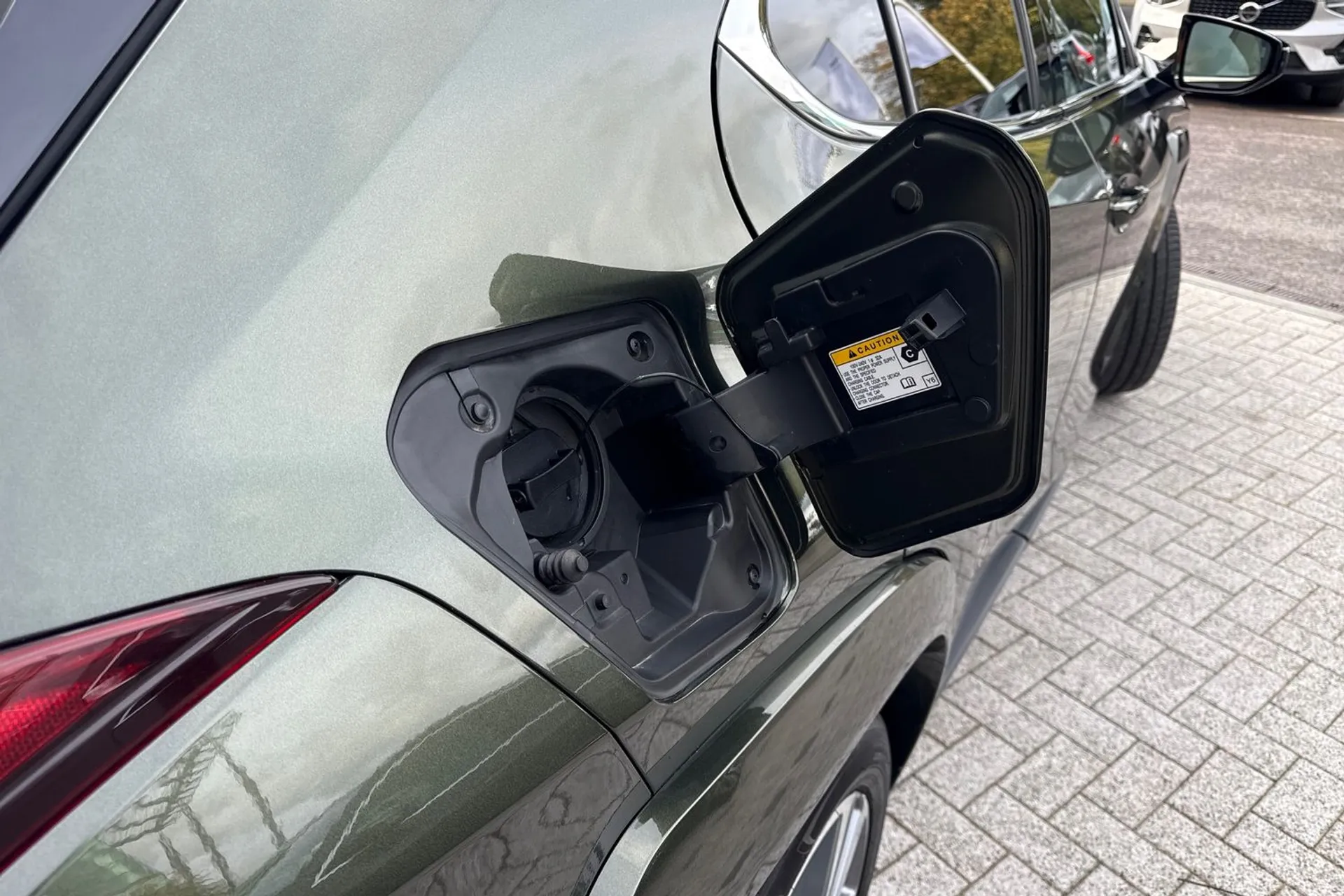 LEXUS UX thumbnail image number 19