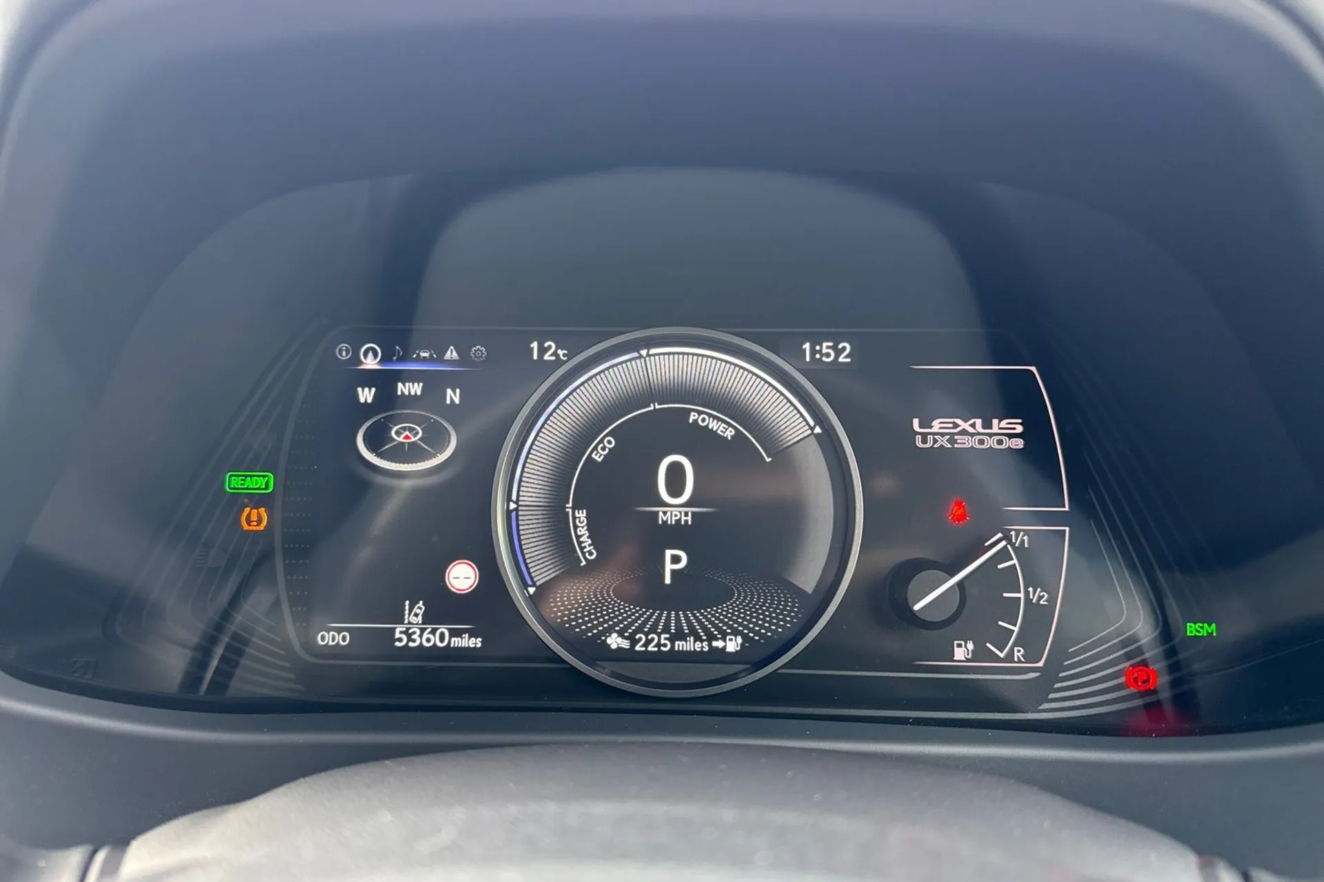 LEXUS UX thumbnail image number 42