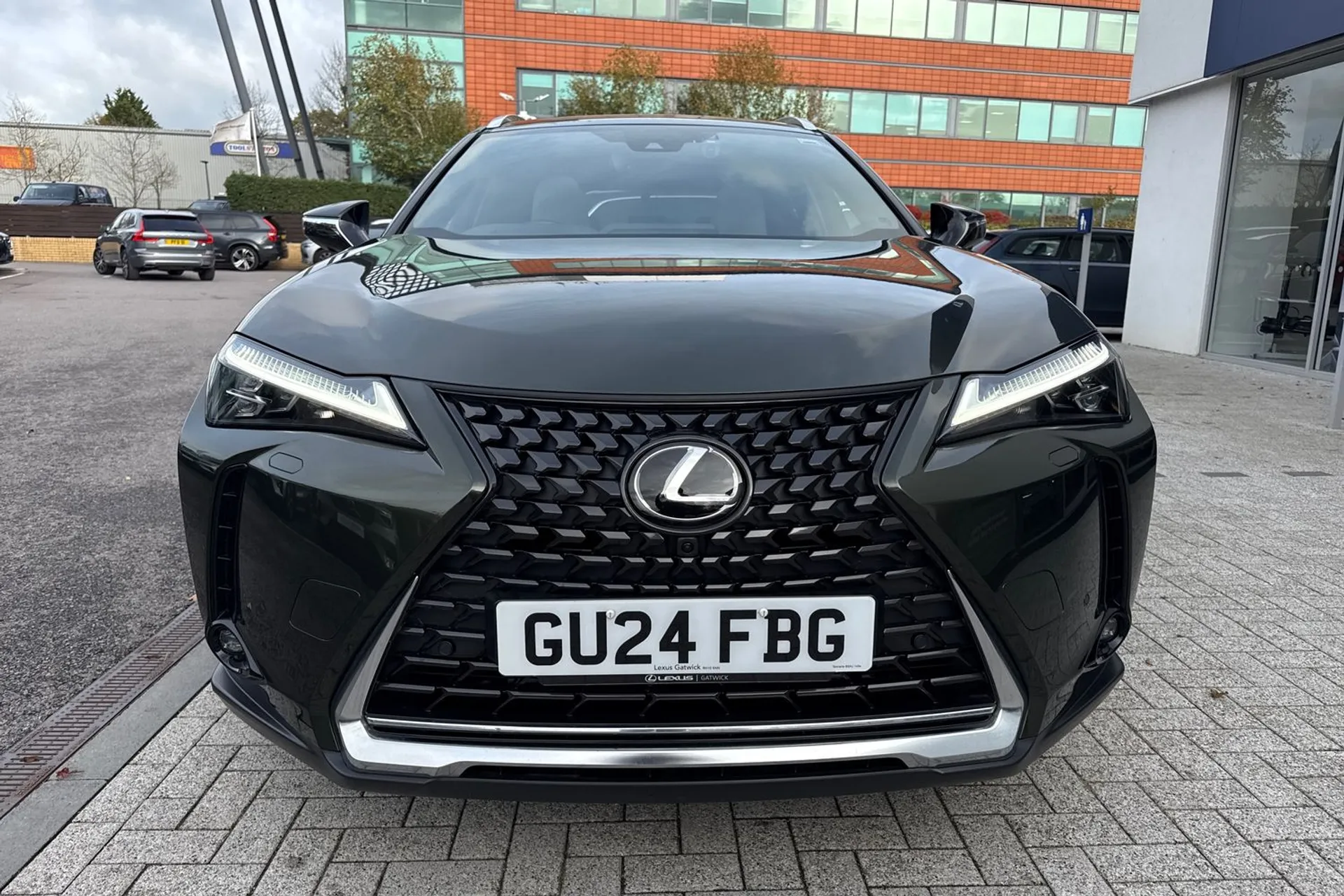 LEXUS UX thumbnail image number 13