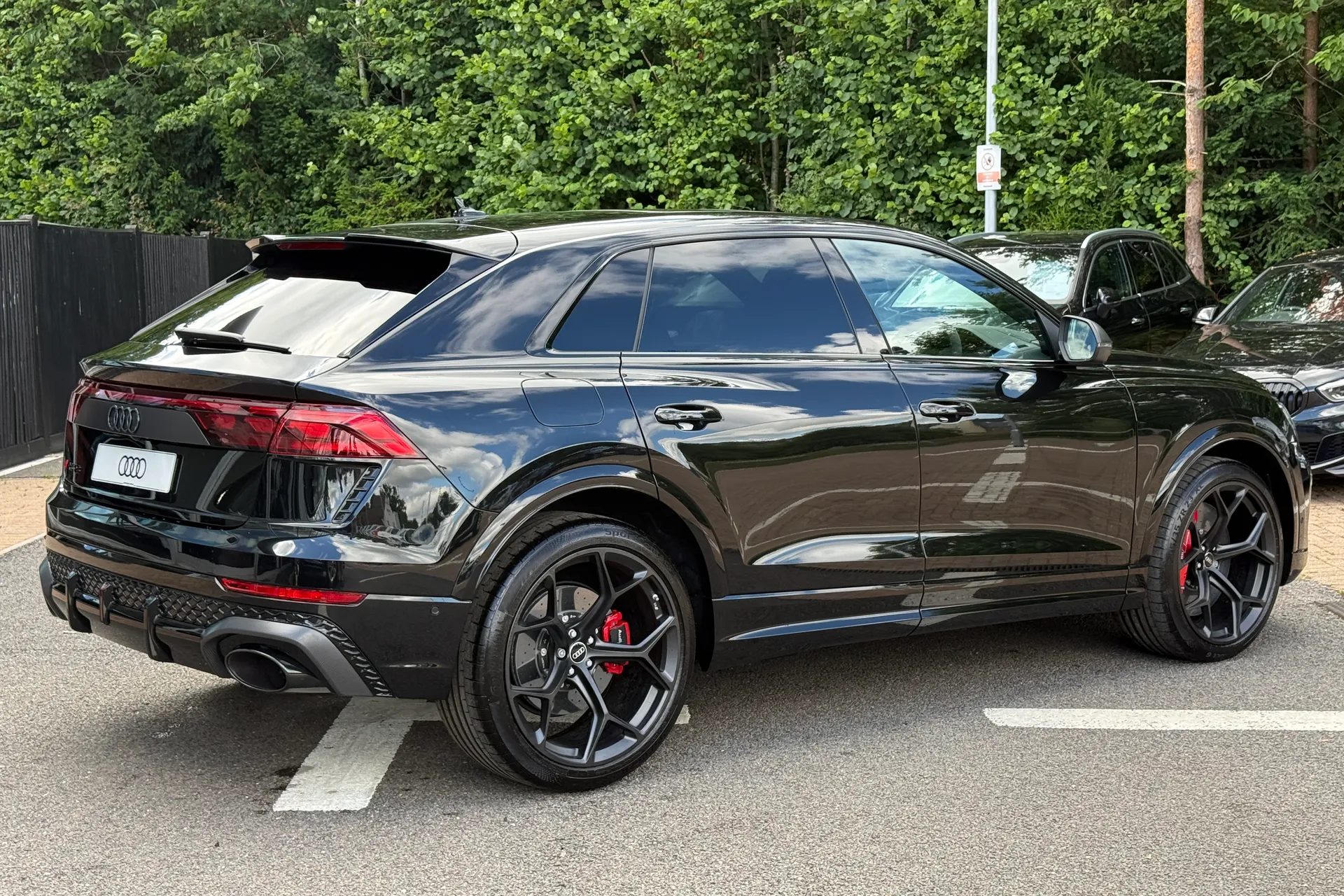 Audi RS Q8 thumbnail image number 43