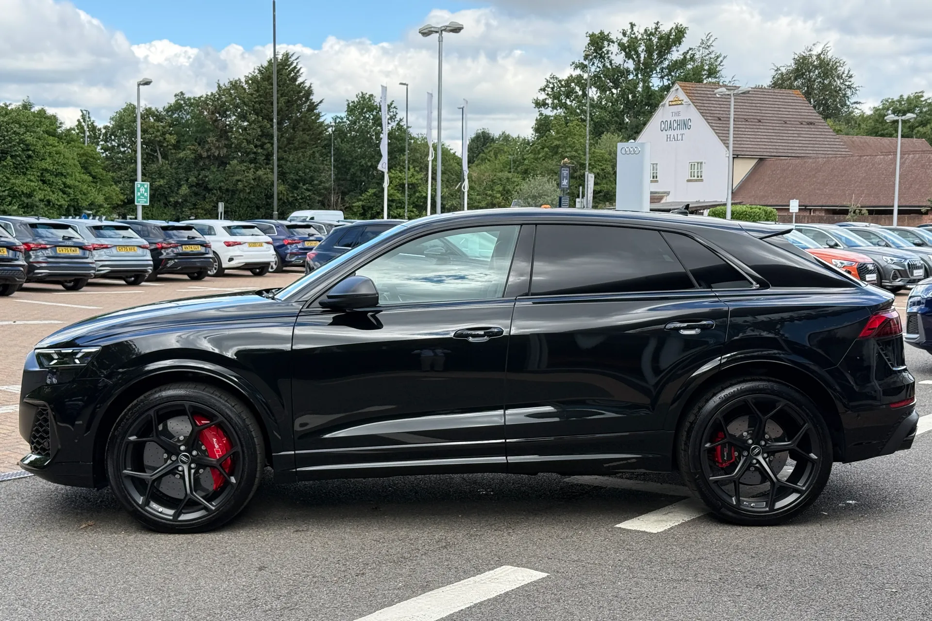 Audi RS Q8 thumbnail image number 51