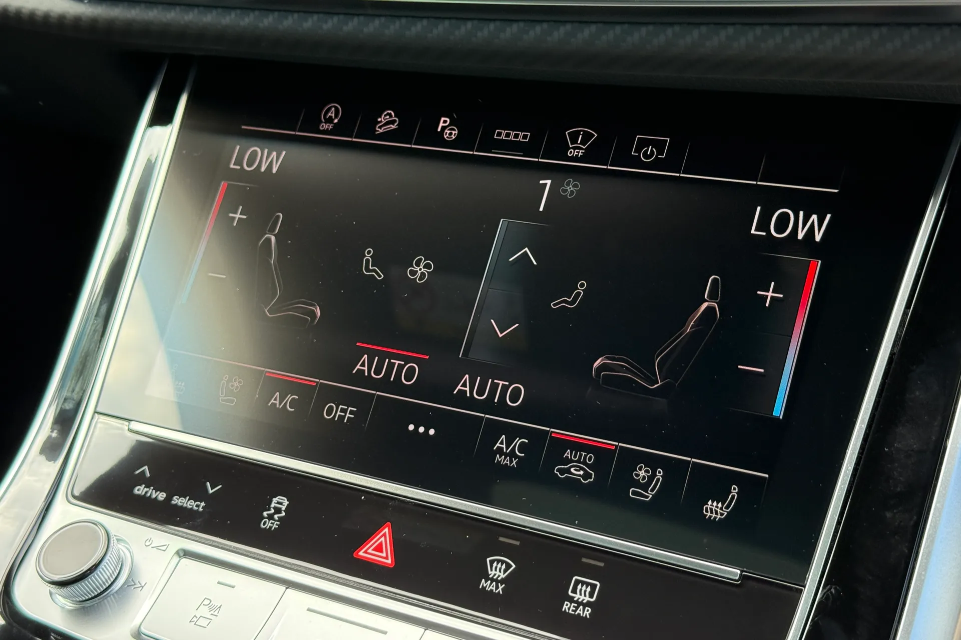 Audi RS Q8 thumbnail image number 14