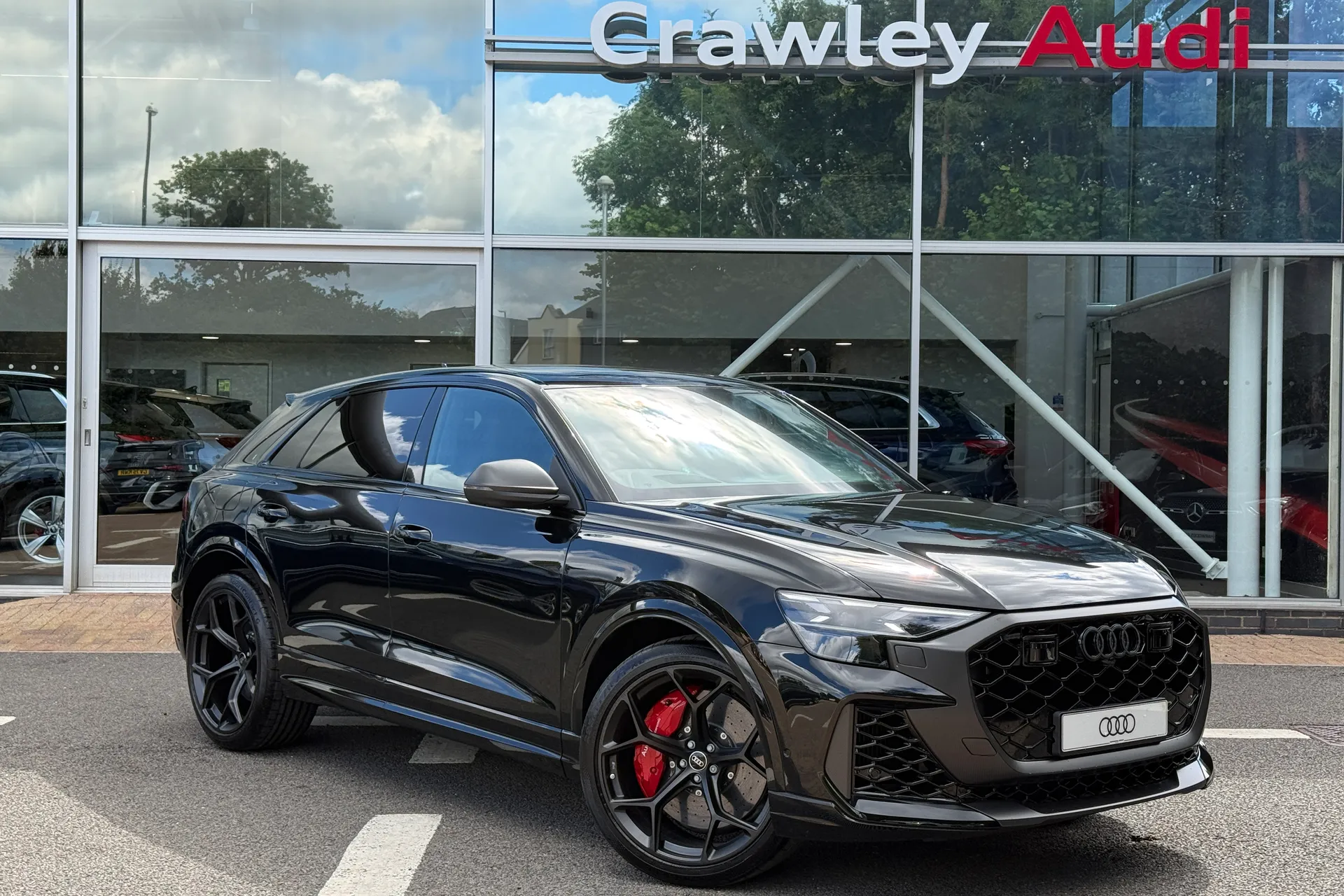 Audi RS Q8 focused image
