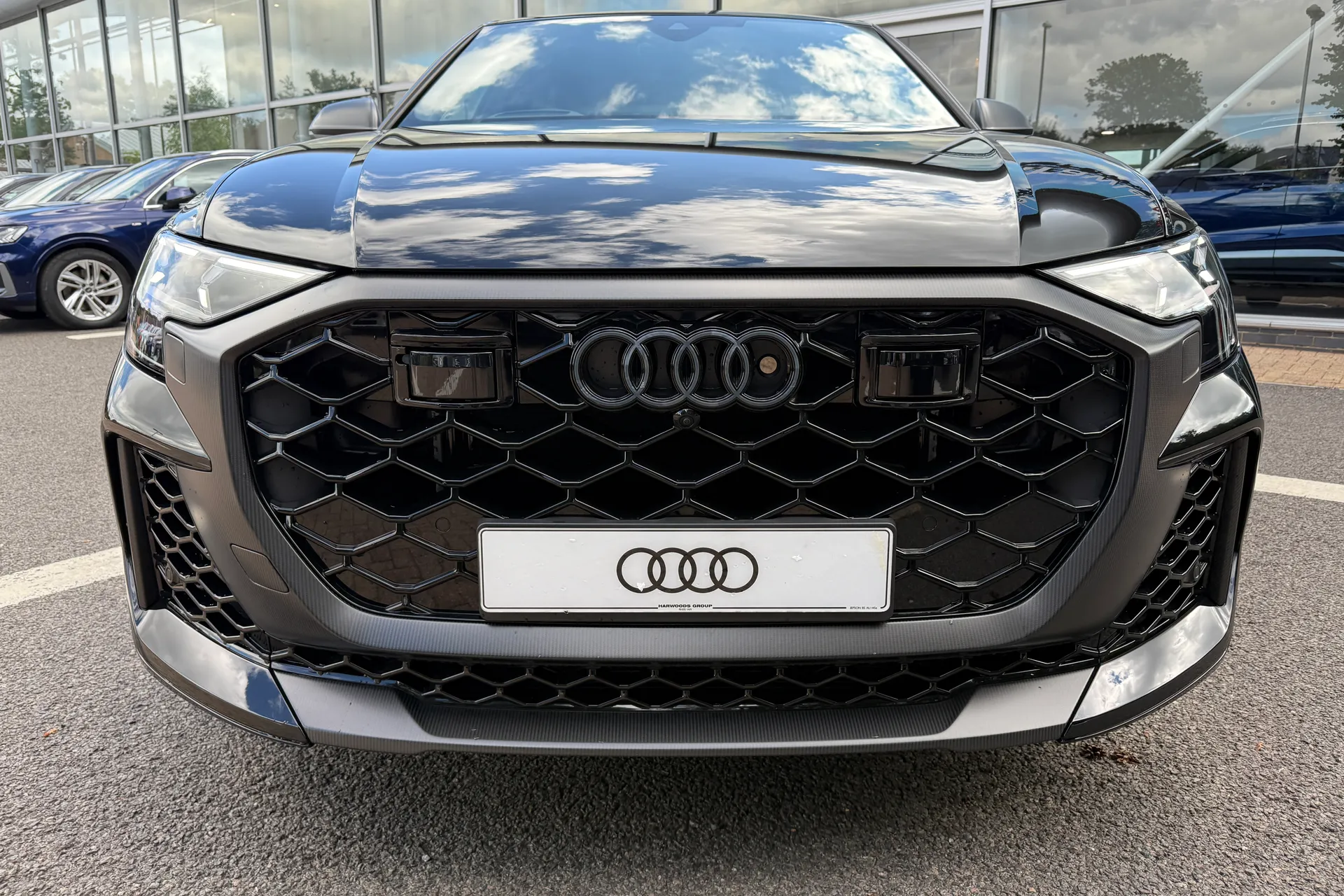 Audi RS Q8 thumbnail image number 60
