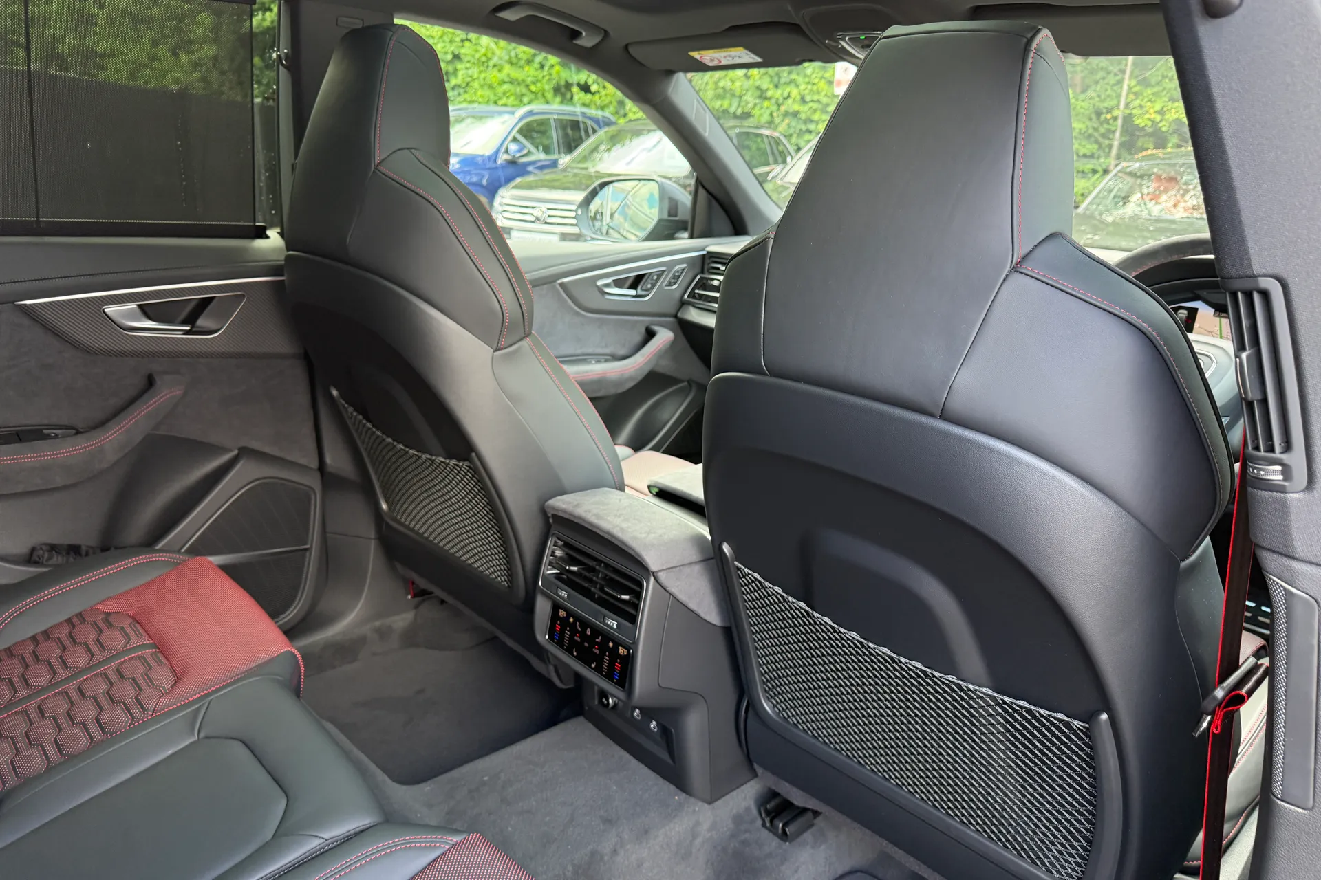 Audi RS Q8 thumbnail image number 38