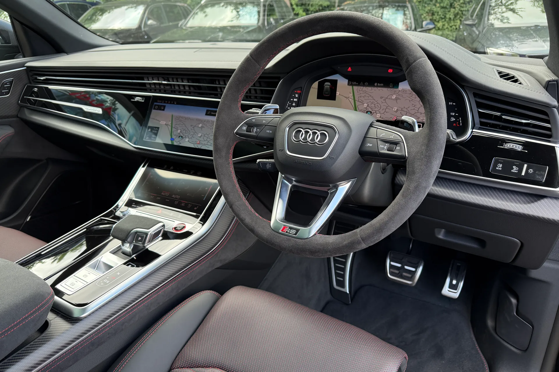 Audi RS Q8 thumbnail image number 29