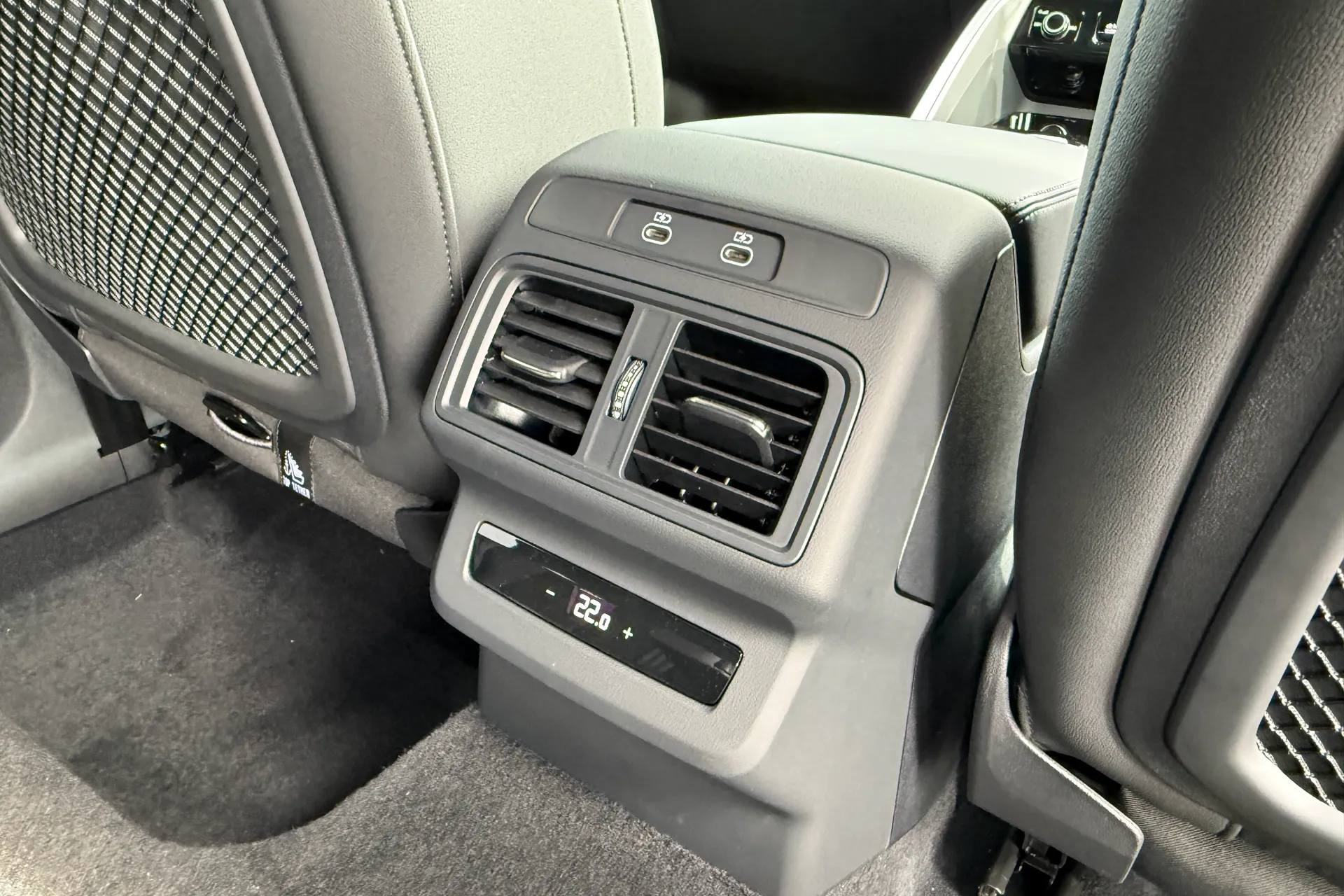 Audi Q5 thumbnail image number 25