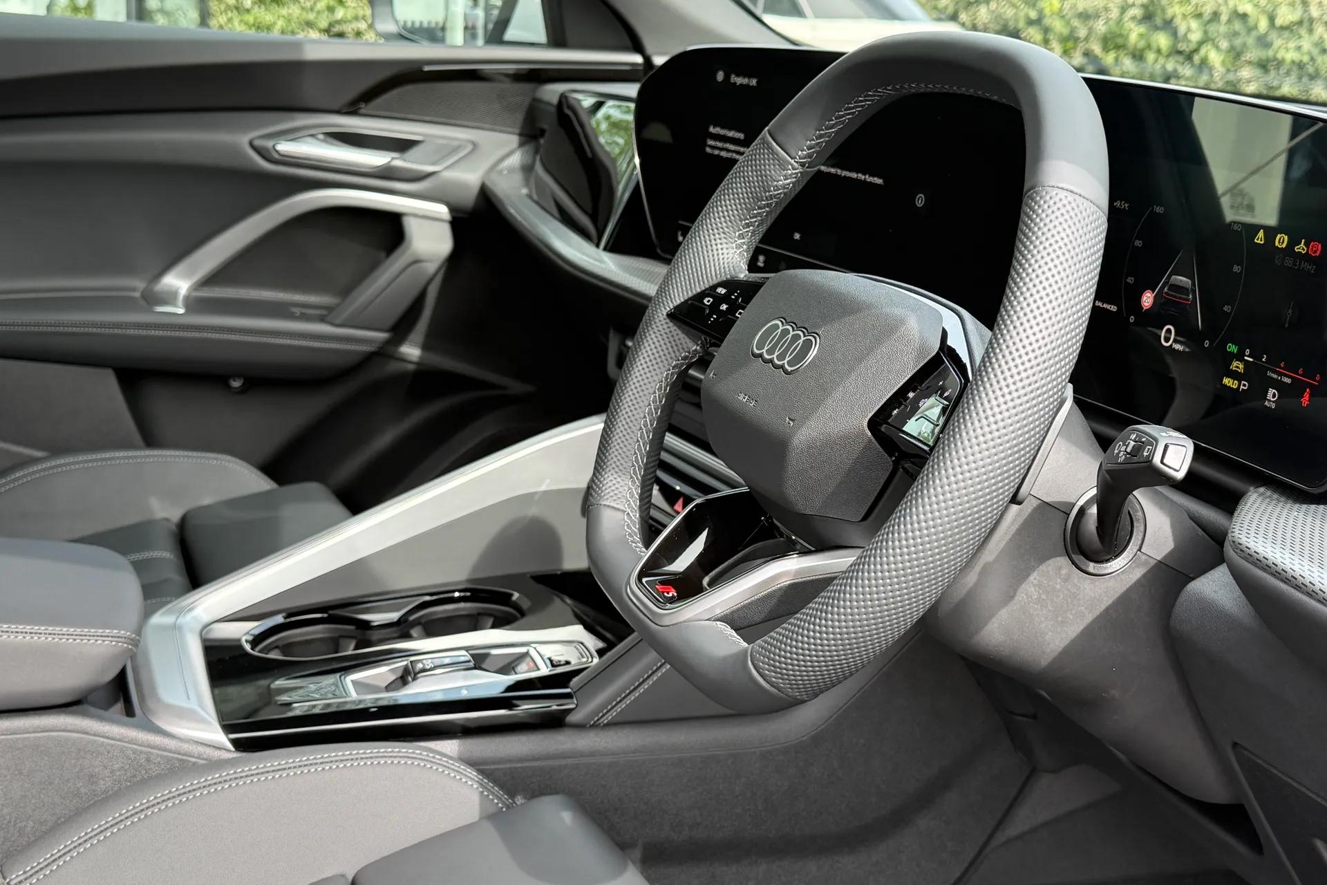 Audi Q5 thumbnail image number 12