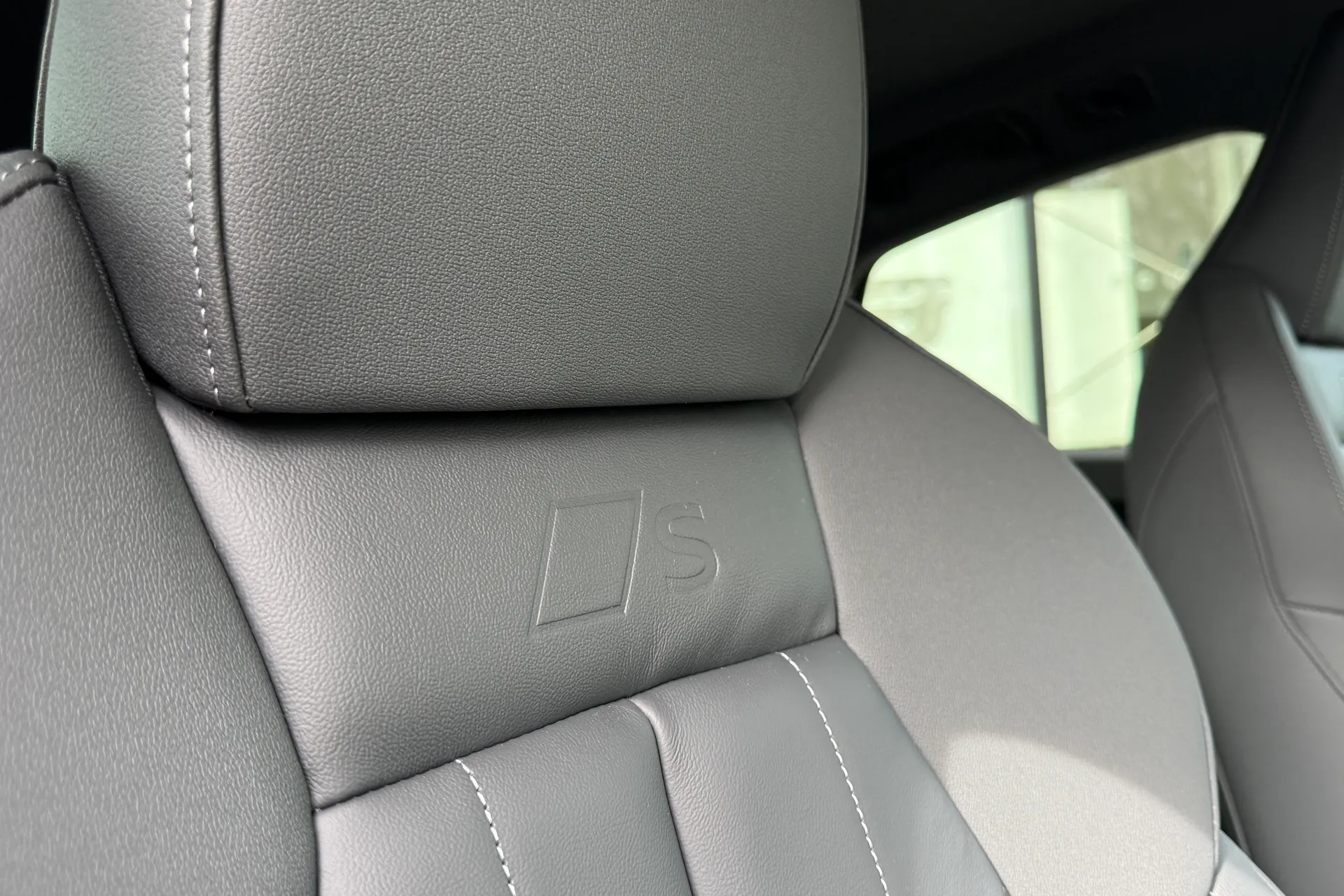 Audi Q5 thumbnail image number 24