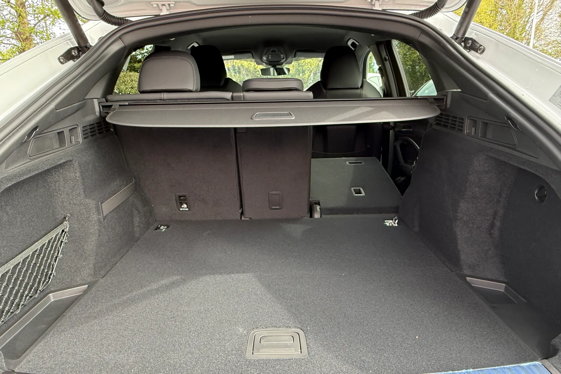 Audi Q5 thumbnail image number 36