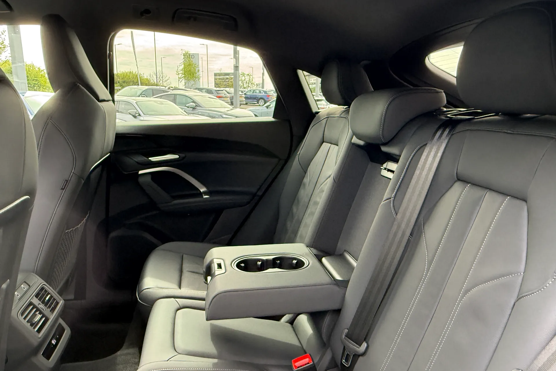 Audi Q5 thumbnail image number 41