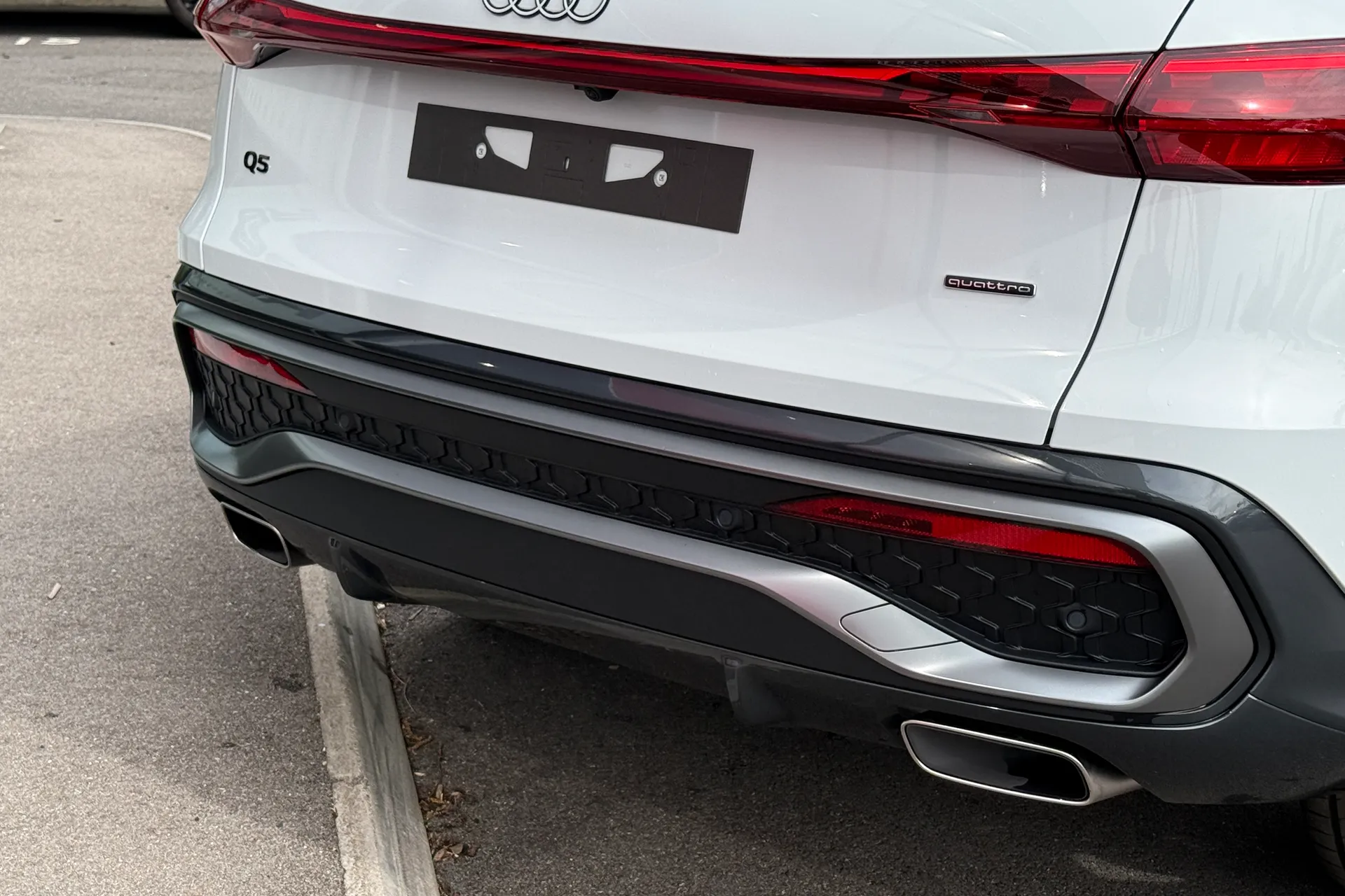 Audi Q5 thumbnail image number 31