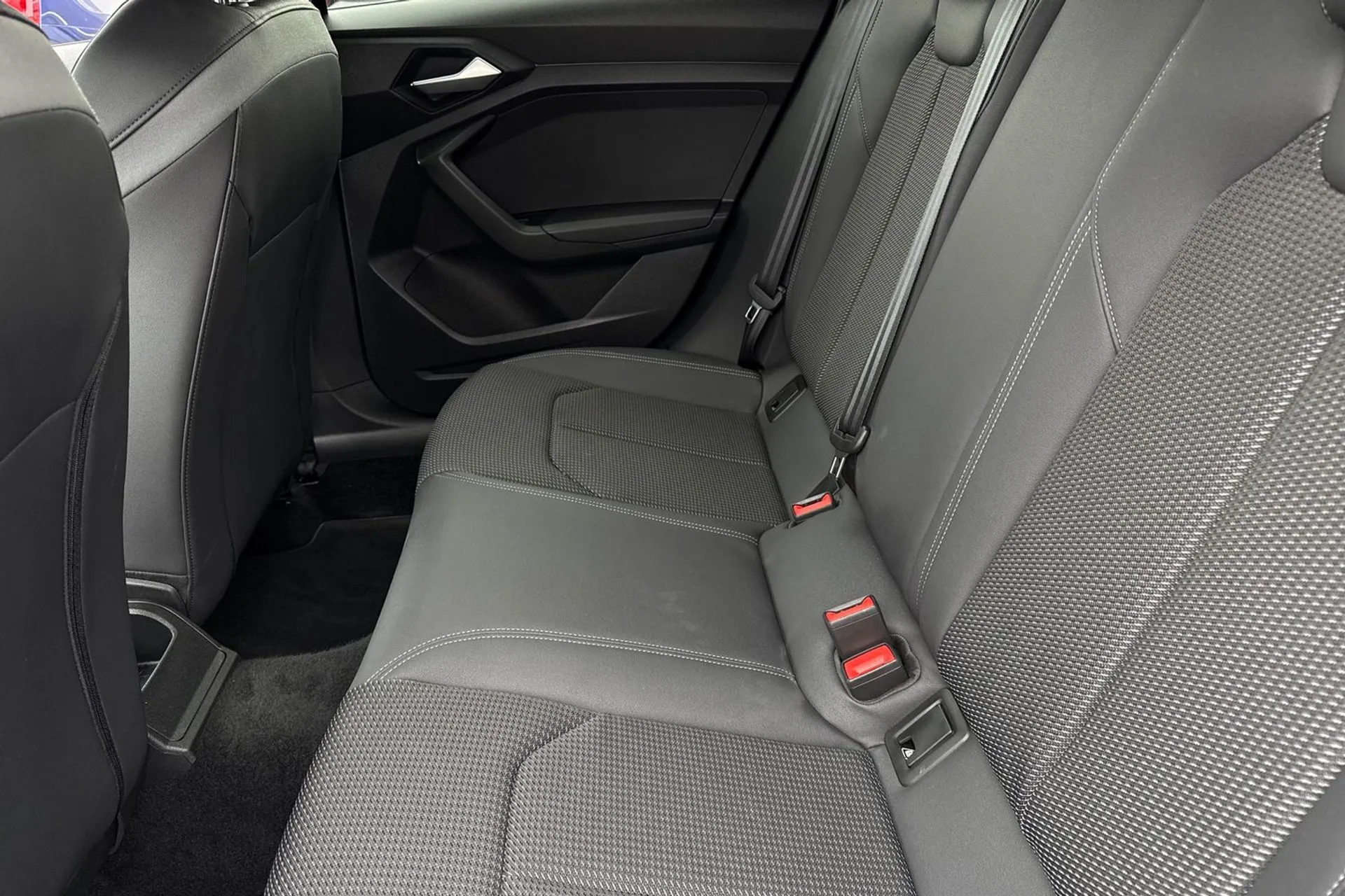 Audi A1 thumbnail image number 32