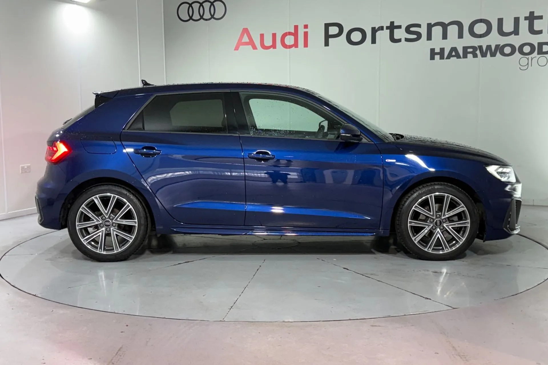 Audi A1 thumbnail image number 2