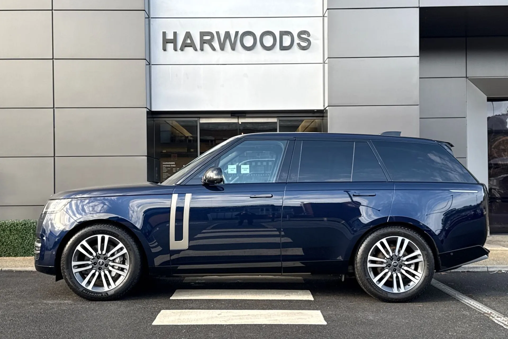 LAND ROVER RANGE ROVER thumbnail image number 12