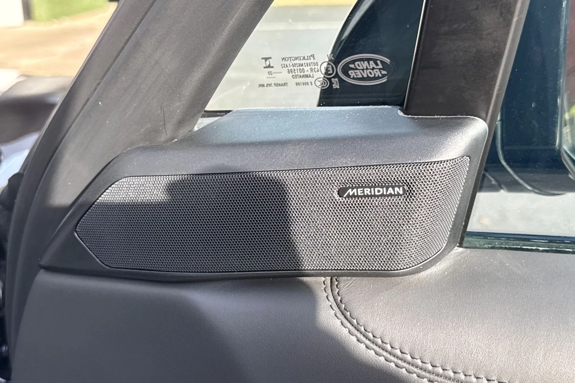 LAND ROVER RANGE ROVER thumbnail image number 22