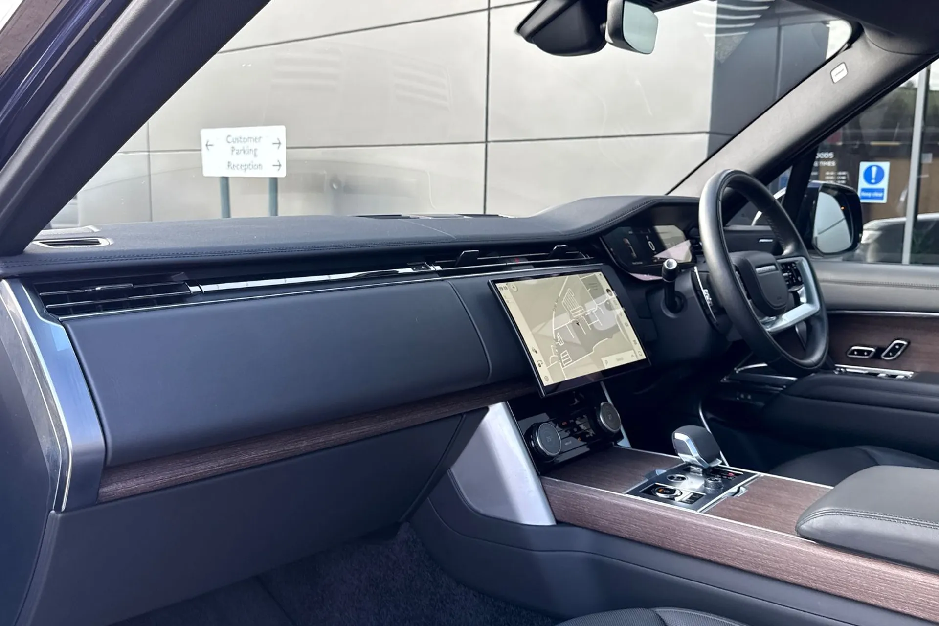 LAND ROVER RANGE ROVER thumbnail image number 46