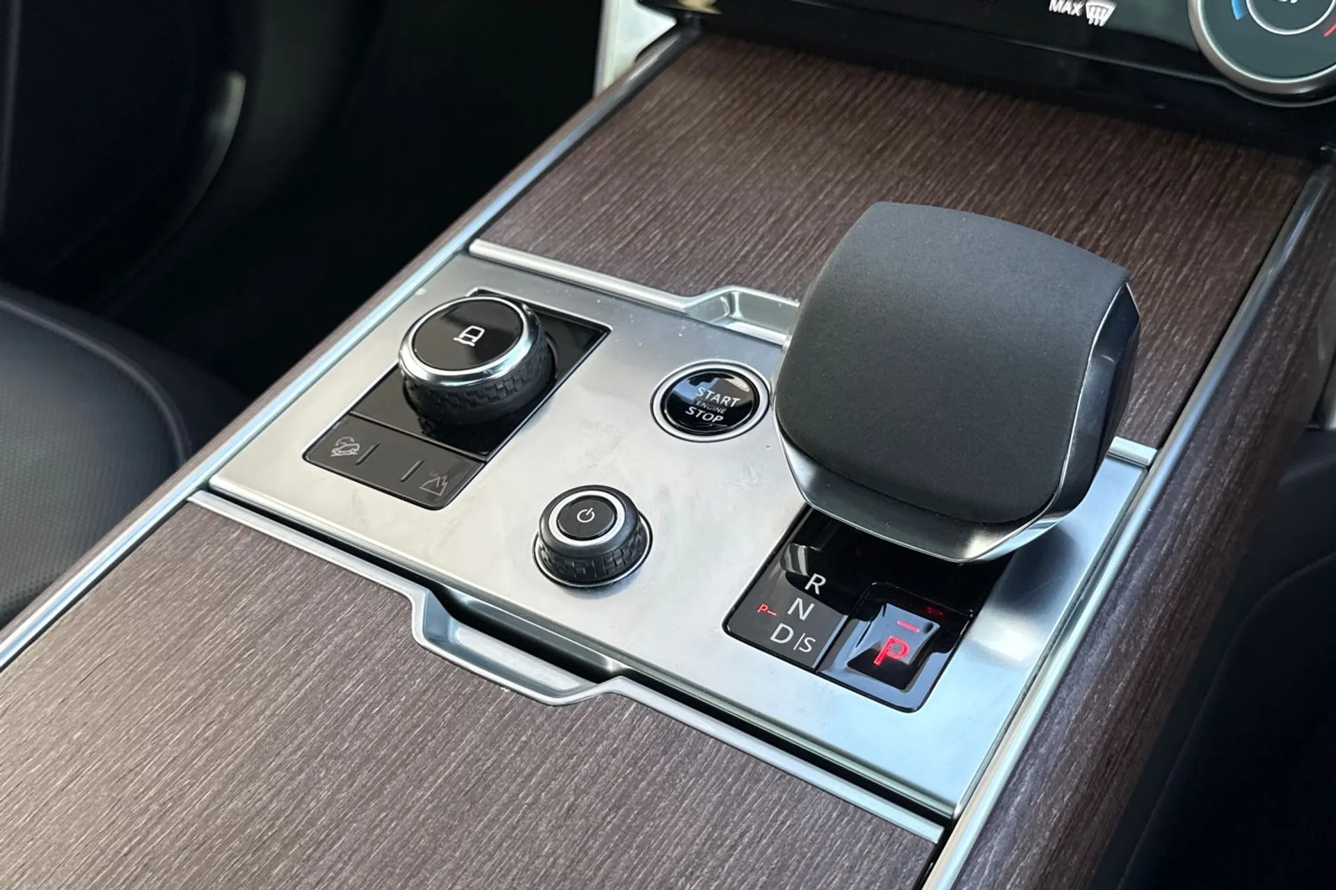 LAND ROVER RANGE ROVER thumbnail image number 54