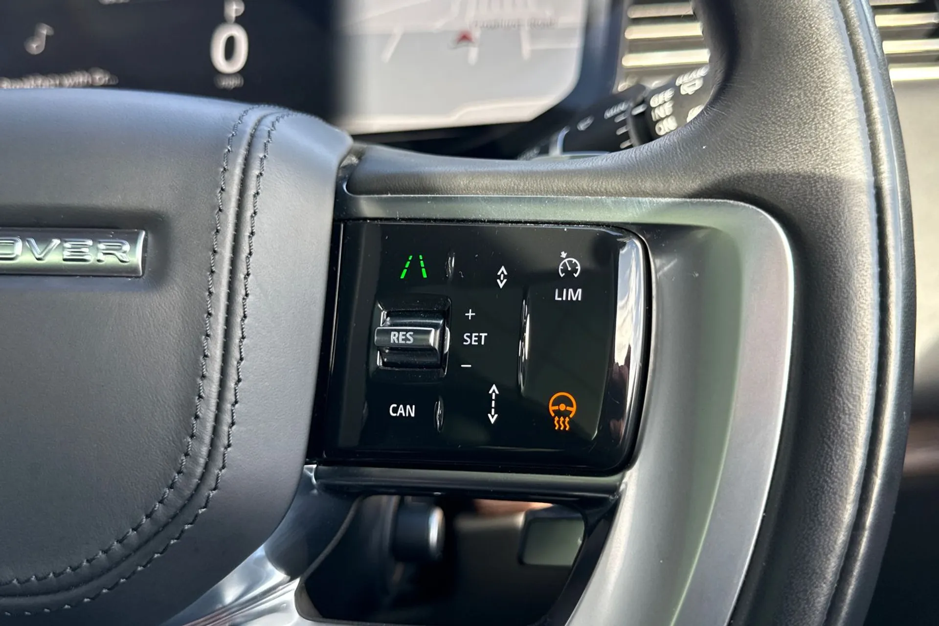 LAND ROVER RANGE ROVER thumbnail image number 32