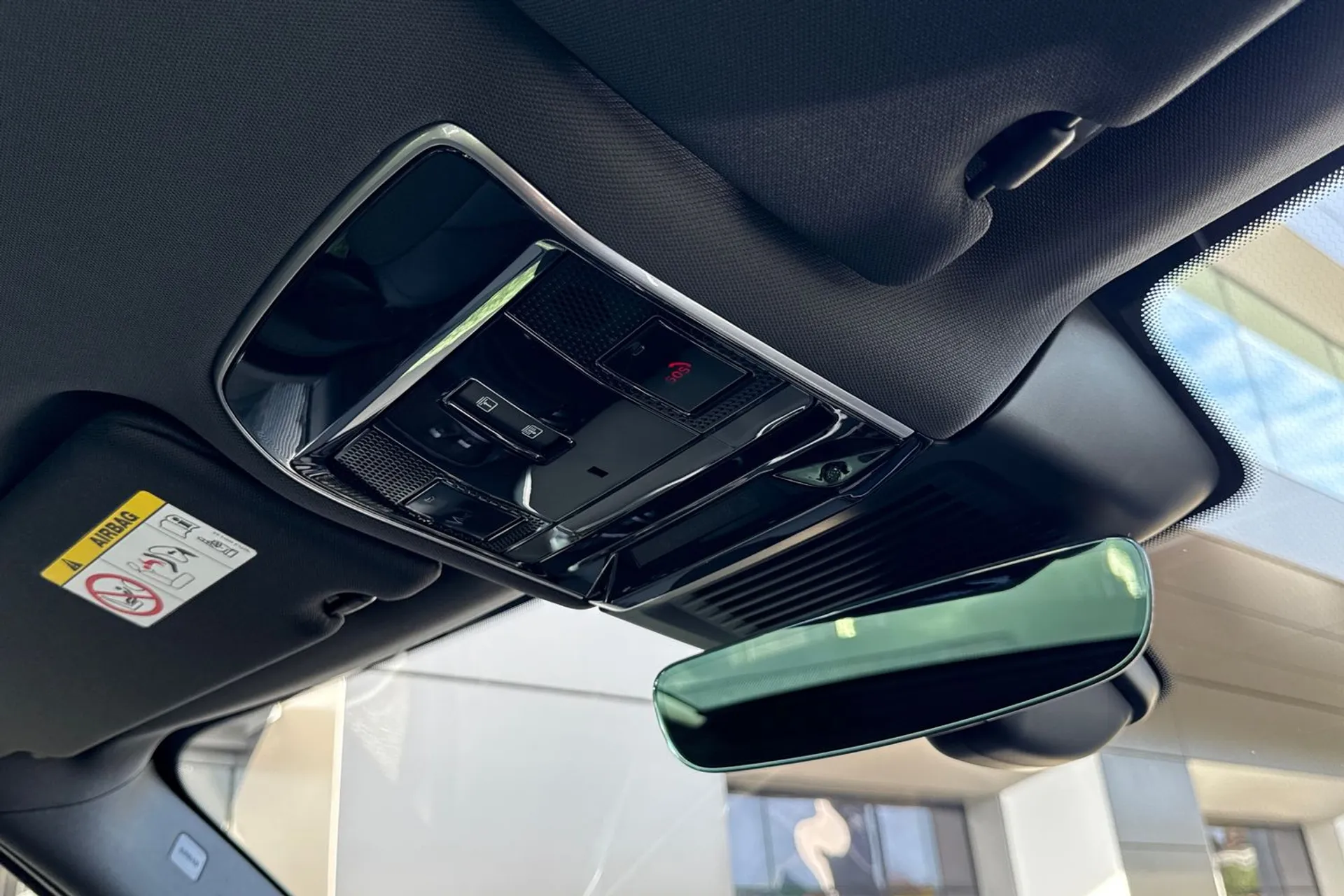 LAND ROVER RANGE ROVER thumbnail image number 56