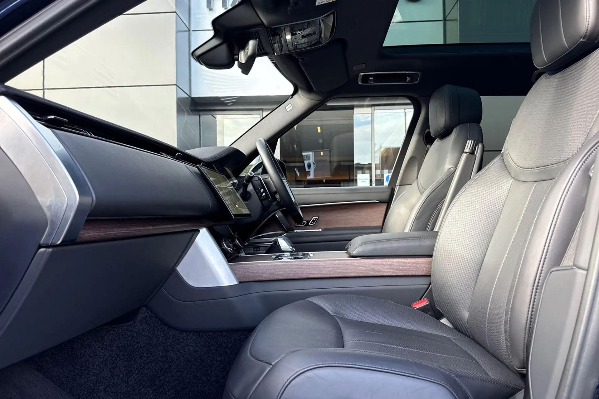 LAND ROVER RANGE ROVER thumbnail image number 47