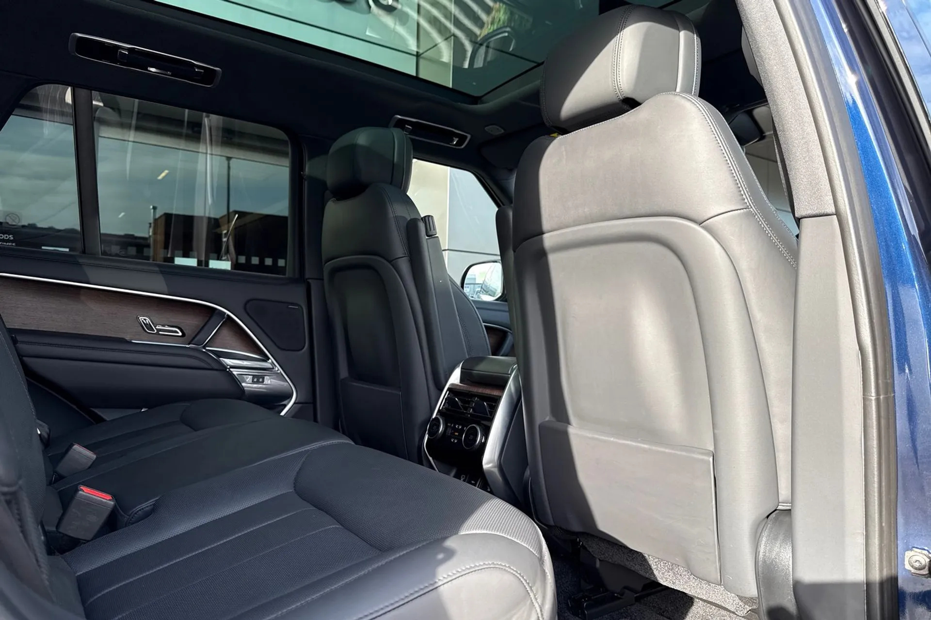 LAND ROVER RANGE ROVER thumbnail image number 40