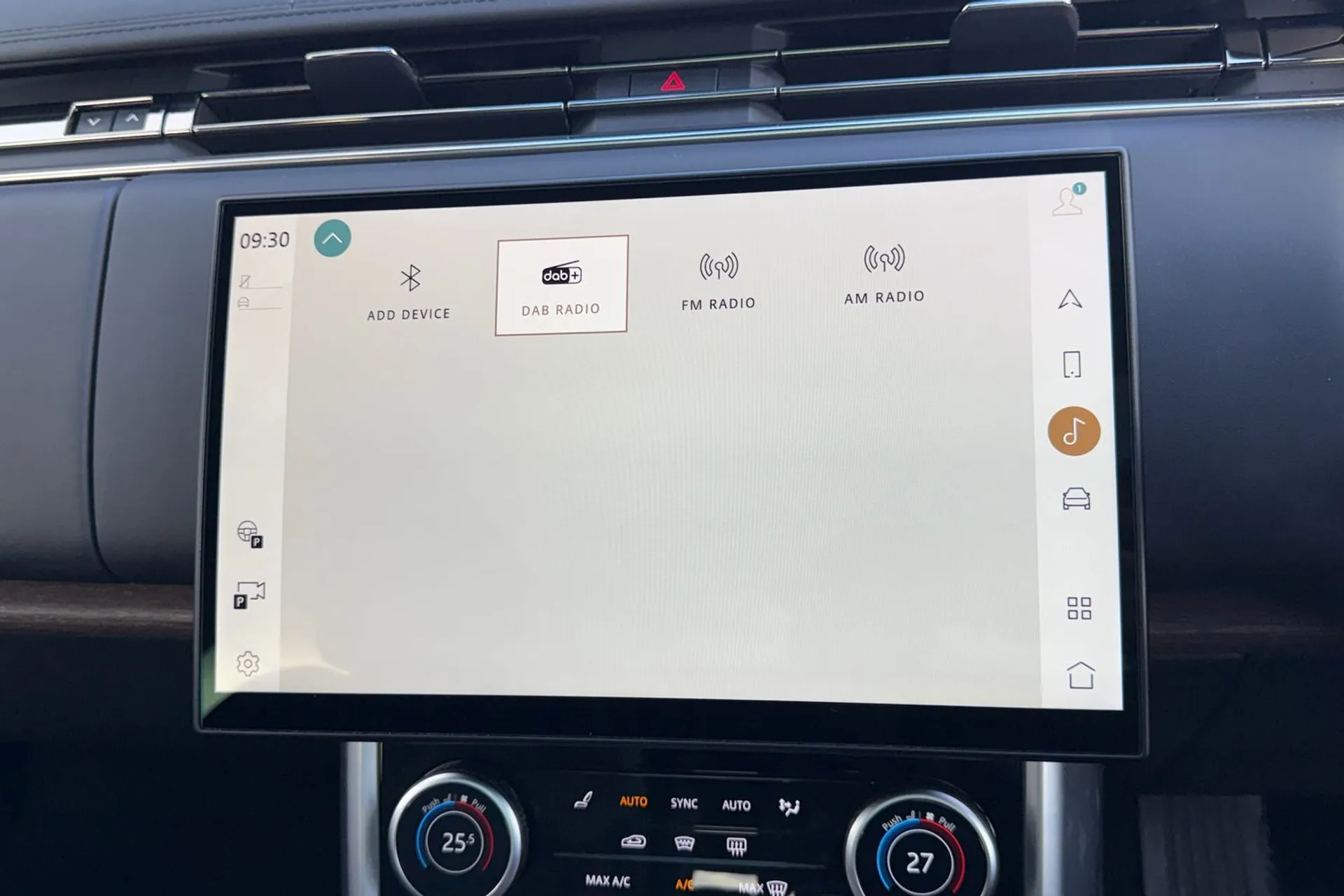 LAND ROVER RANGE ROVER thumbnail image number 23