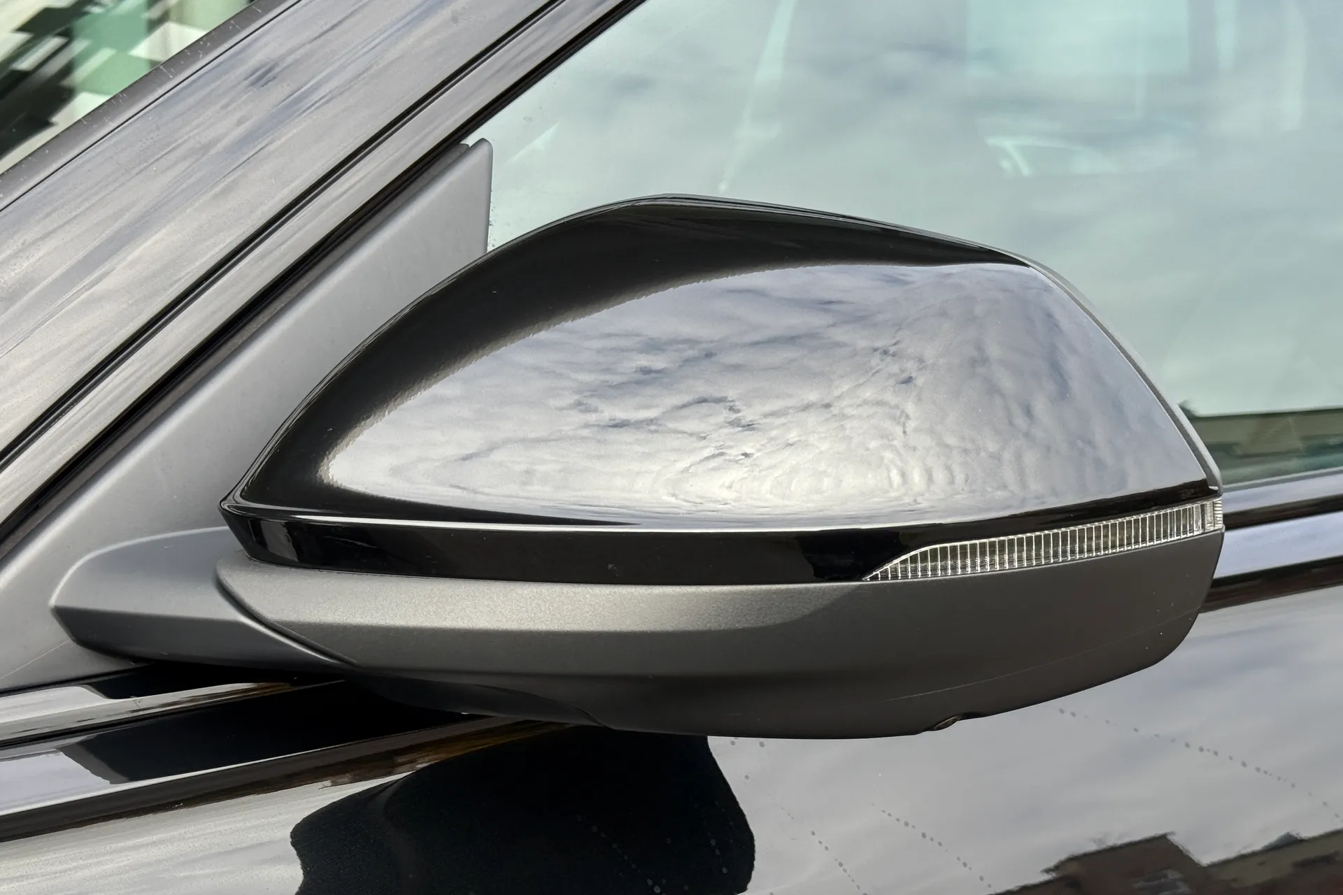 Audi Q8 thumbnail image number 54