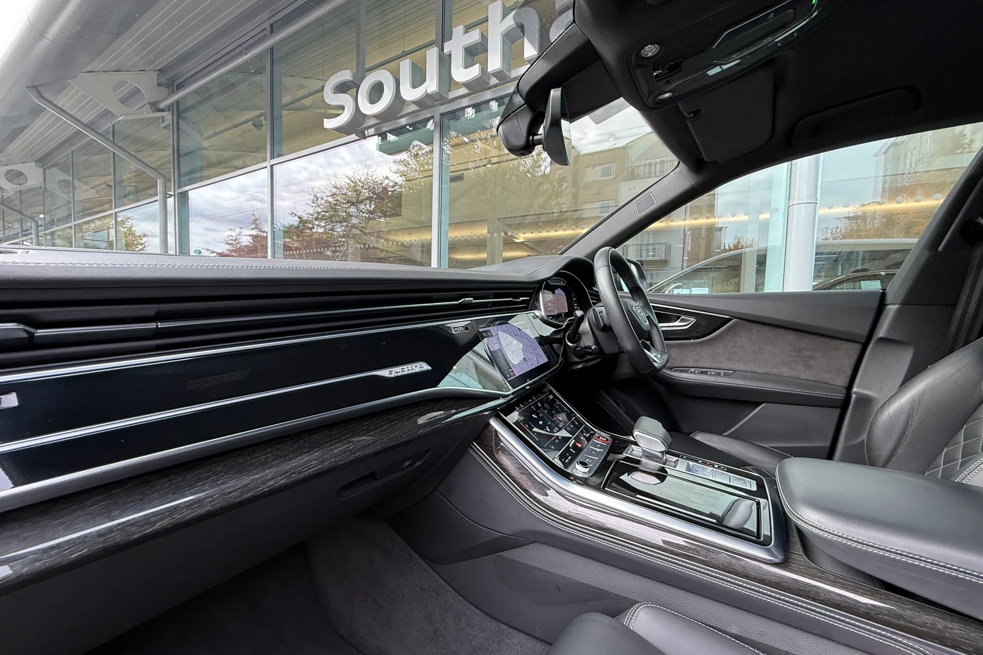 Audi Q8 thumbnail image number 8